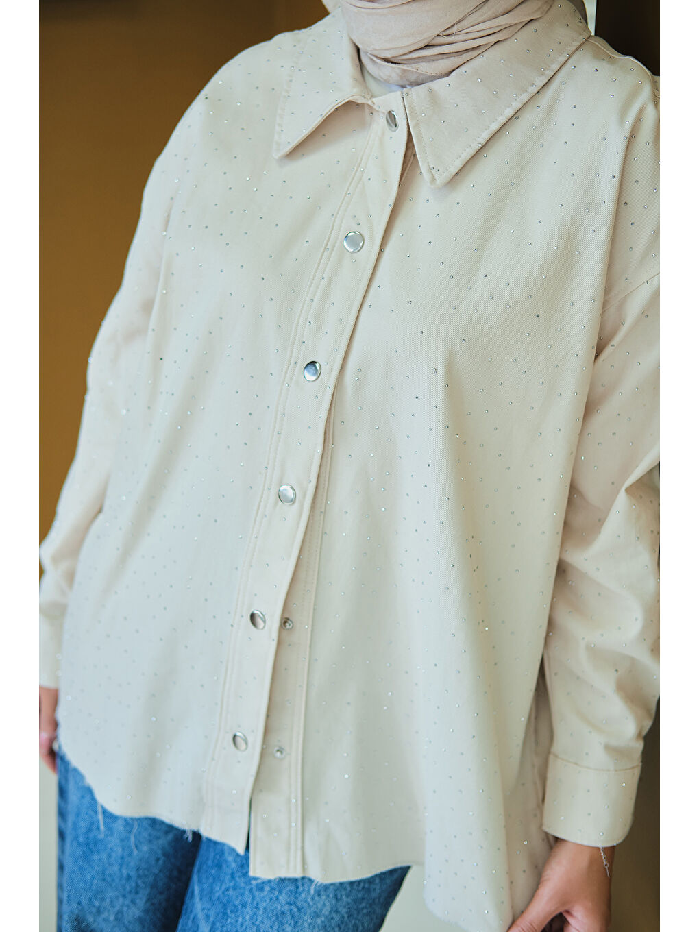 Ekru Kadın Taşlı Gabardin Gömlek Krem-4