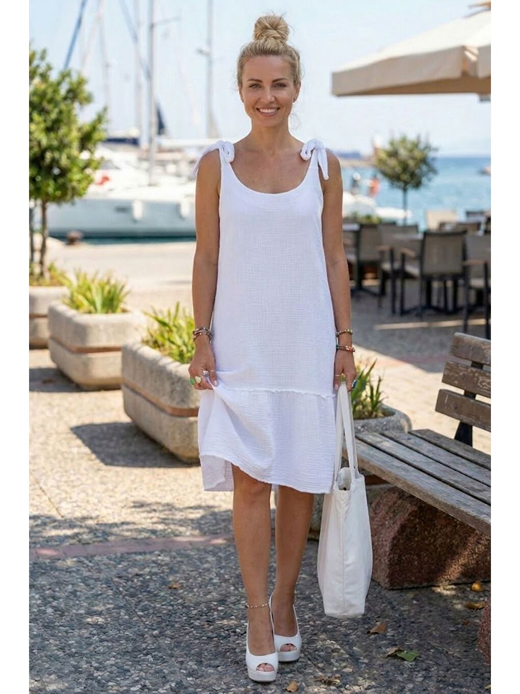 Beyaz Askılı Eteği Fırfırlı Omuzdan Bağlamalı Casual Müslin Dokuma Elbise 95 50-1