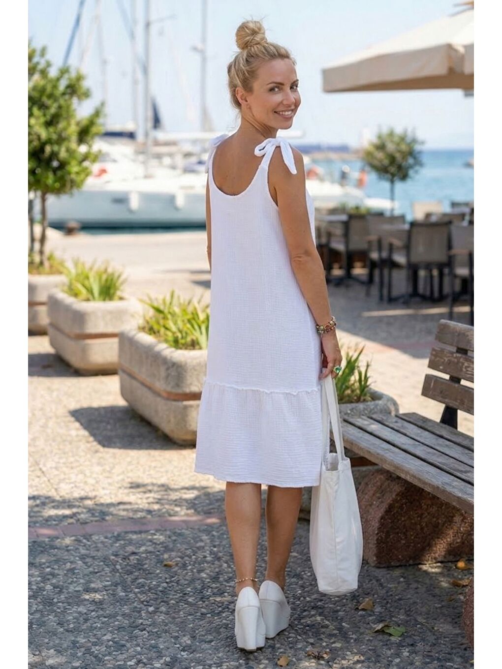 Beyaz Askılı Eteği Fırfırlı Omuzdan Bağlamalı Casual Müslin Dokuma Elbise 95 50-3