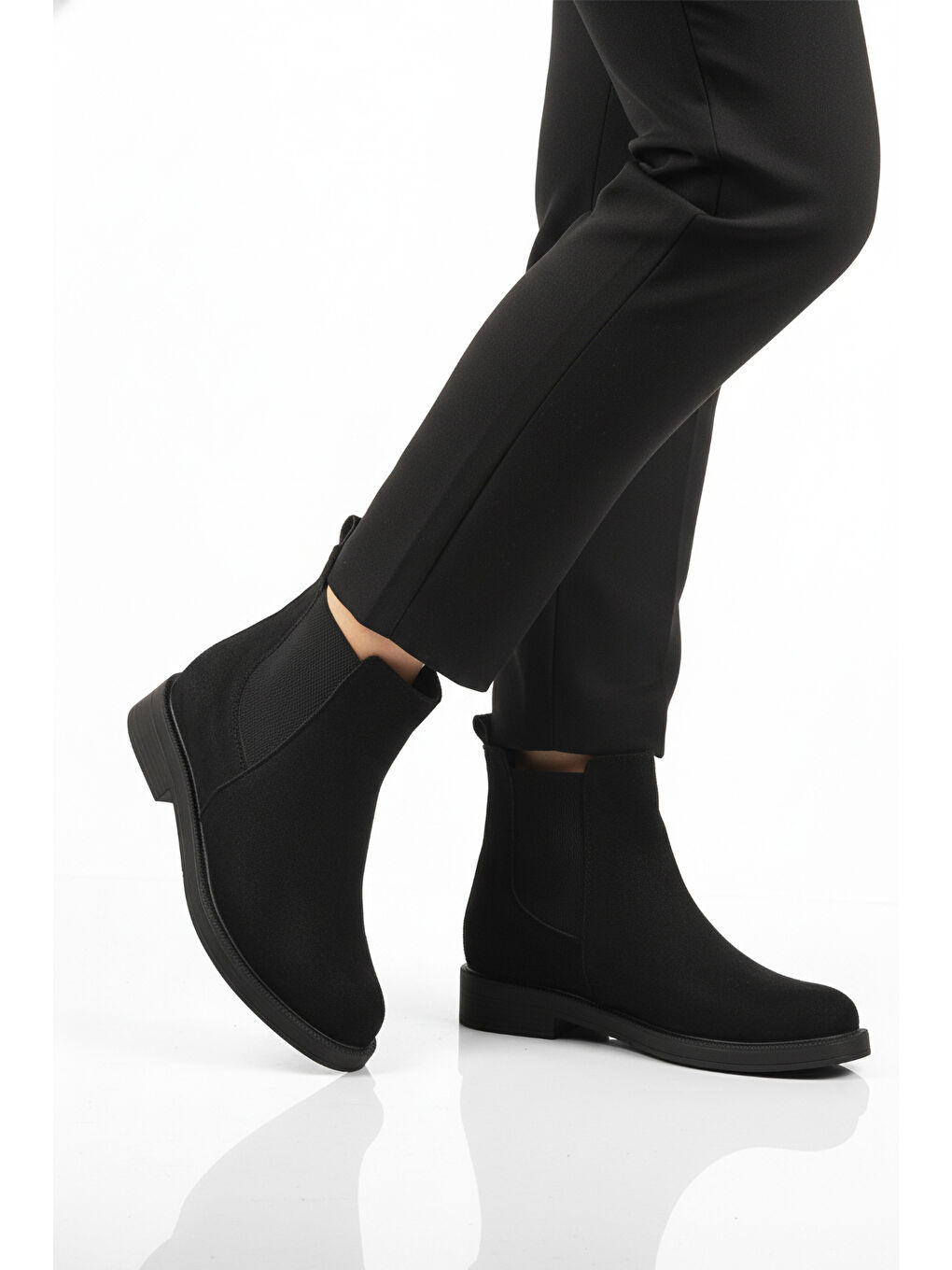 Siyah Süet Polarlı Kolay Giyilebilir Kaymaz Kadın Chelsea Bot 284097 Z