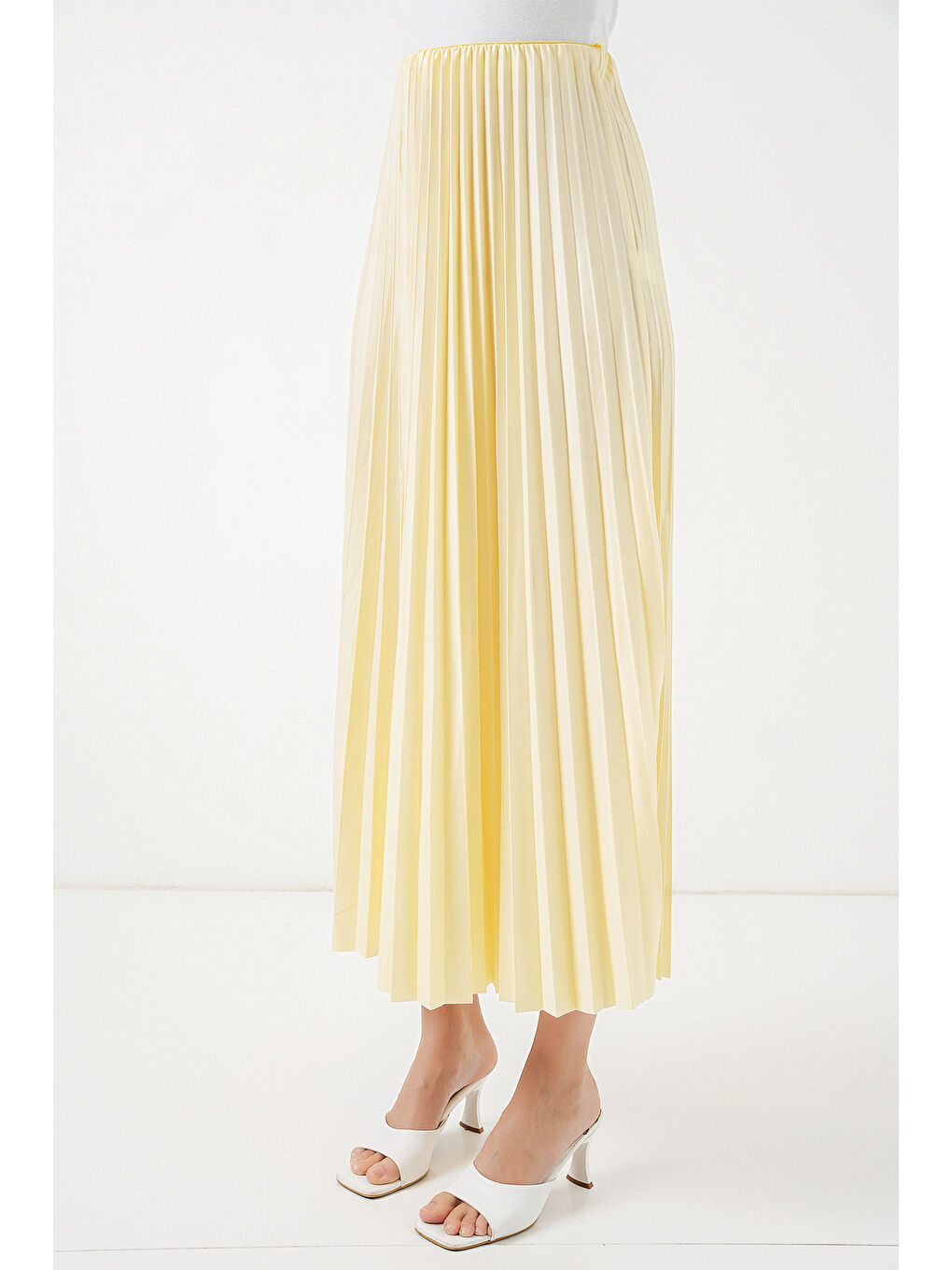 8009 Deri Görünümlü Piliseli Etek - Sarı-3