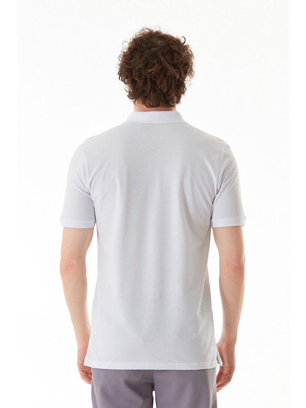 Beyaz Basic Polo Yaka Yarım Düğmeli Tişört-3