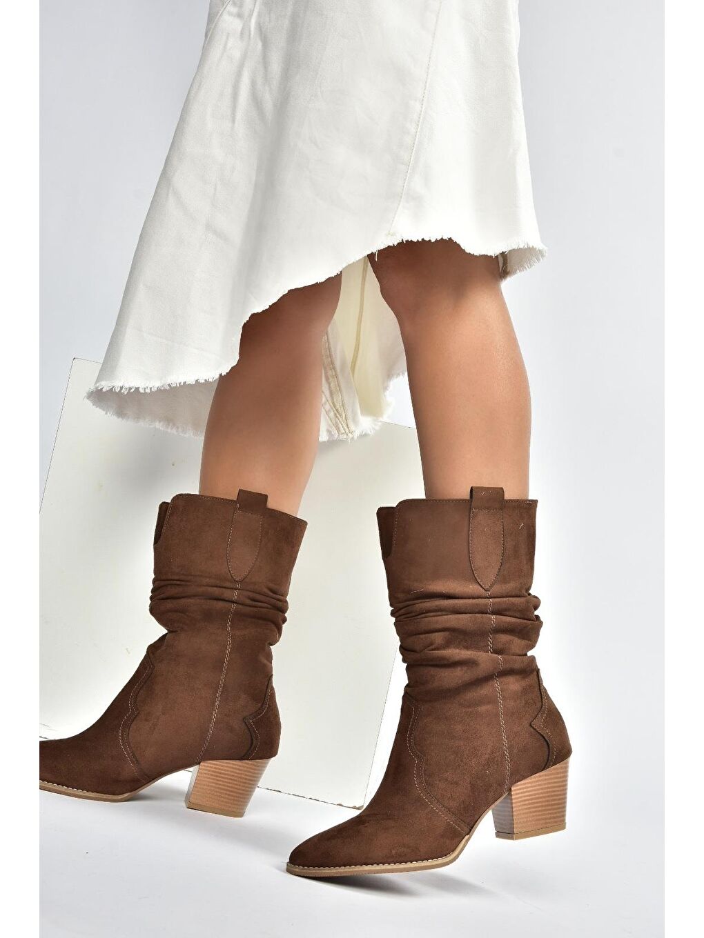 Kahverengi Kadın Bot J404040002-1