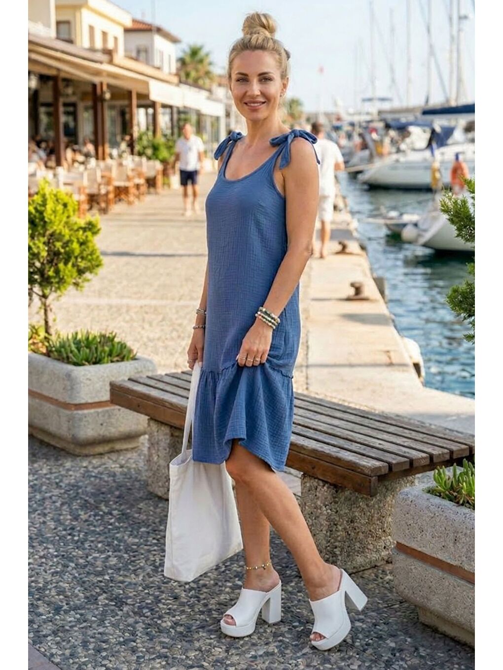 Koyu Mavi Askılı Eteği Fırfırlı Omuzdan Bağlamalı Casual Müslin Dokuma Elbise 95 50-2