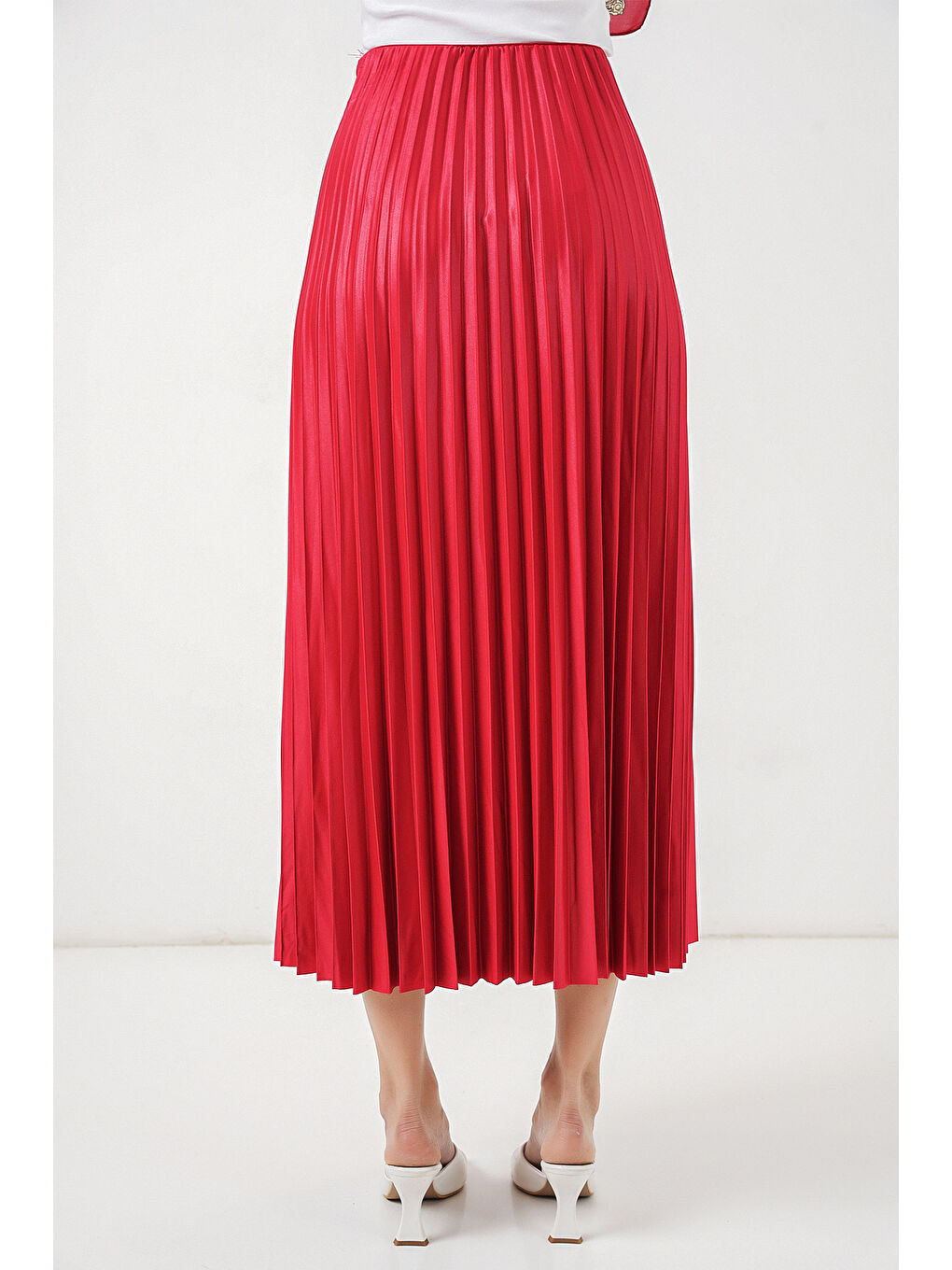 8009 Deri Görünümlü Piliseli Etek - Kırmızı-7