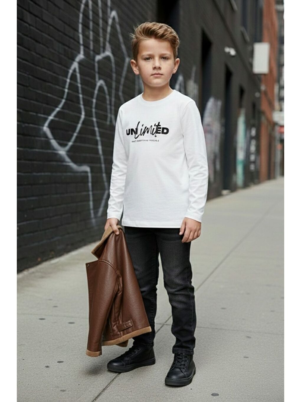 Kahverengi Erkek Çocuk Deri Ceketli Jean Pantolonlu Penyeli ÜçlüTakım-2