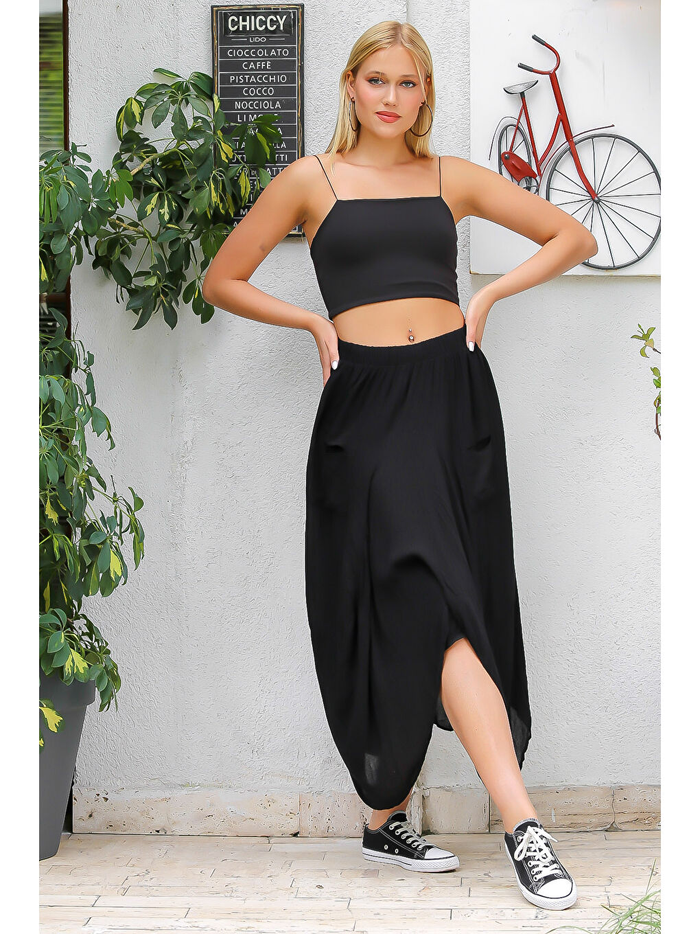 Siyah Cepli Yıkamalı Dokuma Geniş Kesim Lastikli Bel Bol Etek-3