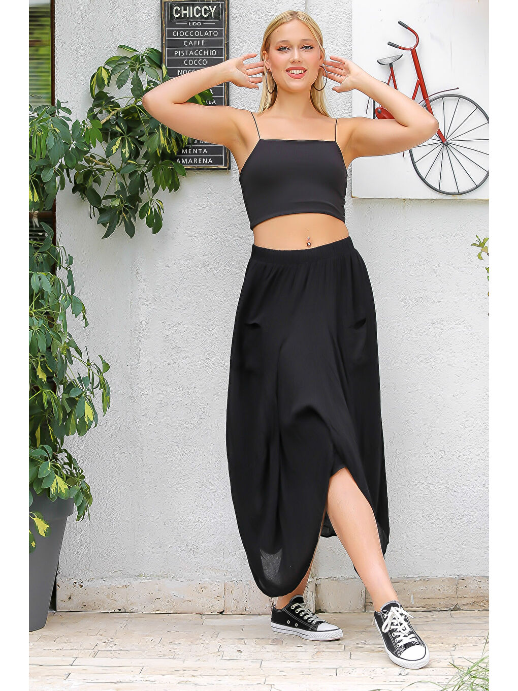 Siyah Cepli Yıkamalı Dokuma Geniş Kesim Lastikli Bel Bol Etek-4