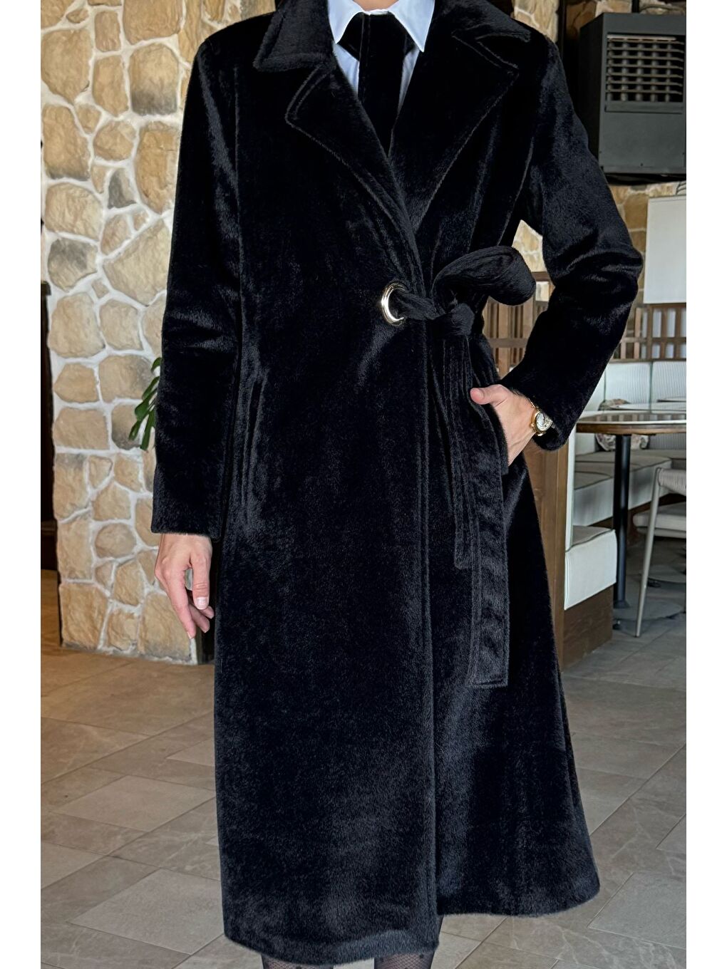 Siyah Kadın Gold Tokalı Kuşaklı İç Astarlı Sakallı Kaban-2