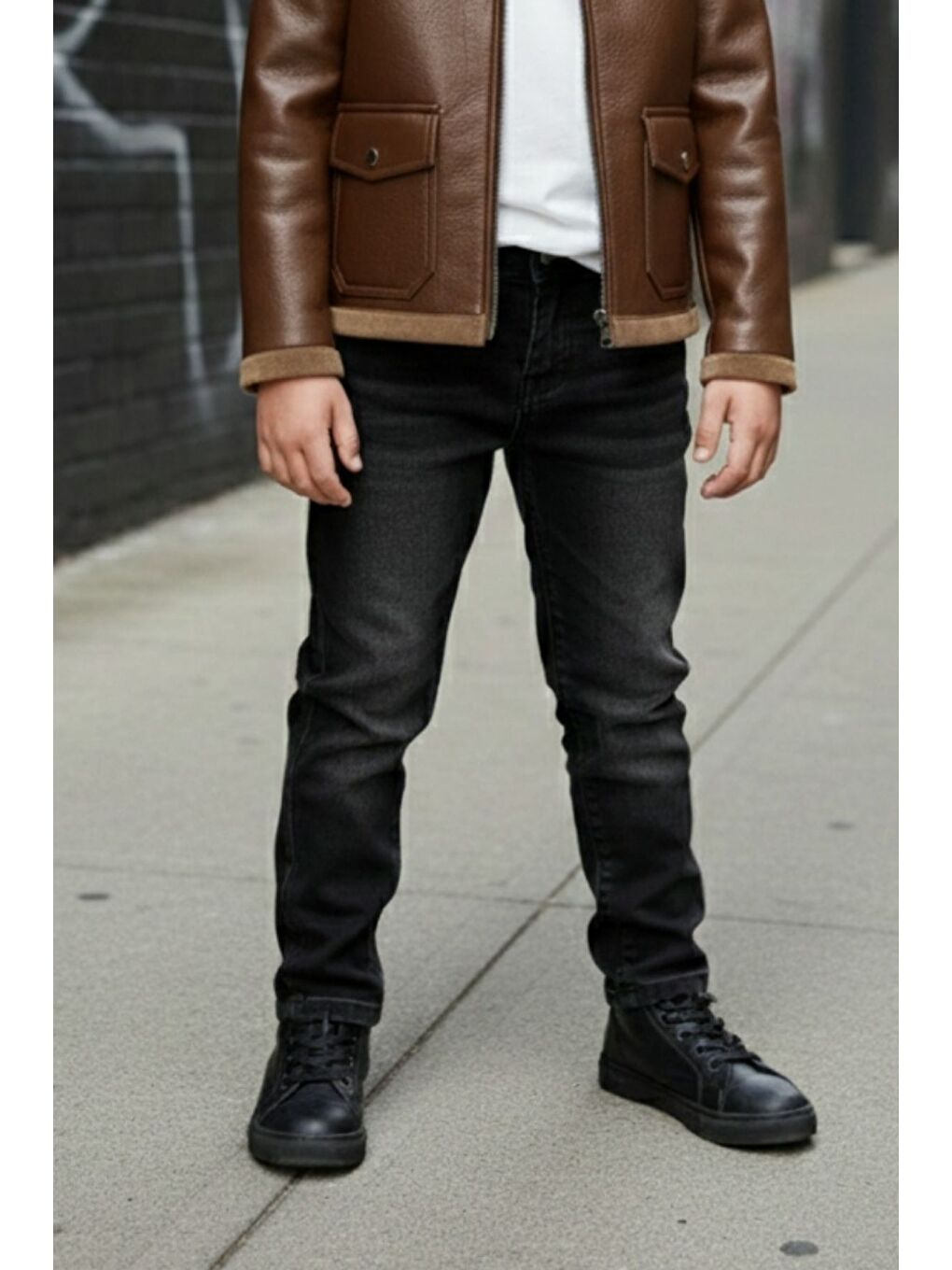 Kahverengi Erkek Çocuk Deri Ceketli Jean Pantolonlu Penyeli ÜçlüTakım-5