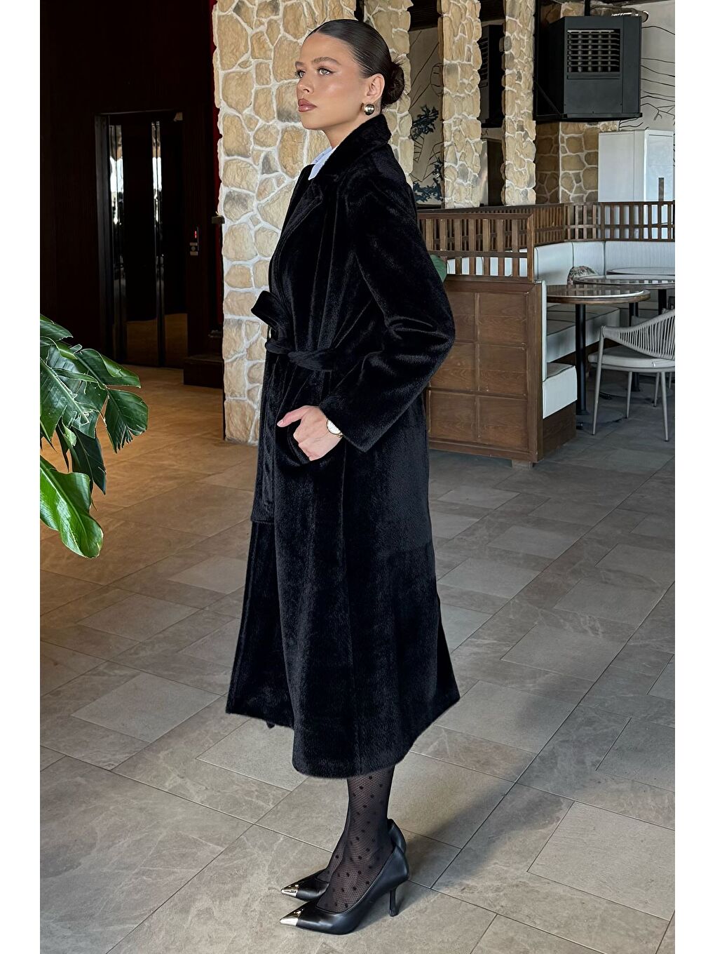 Siyah Kadın Gold Tokalı Kuşaklı İç Astarlı Sakallı Kaban-4