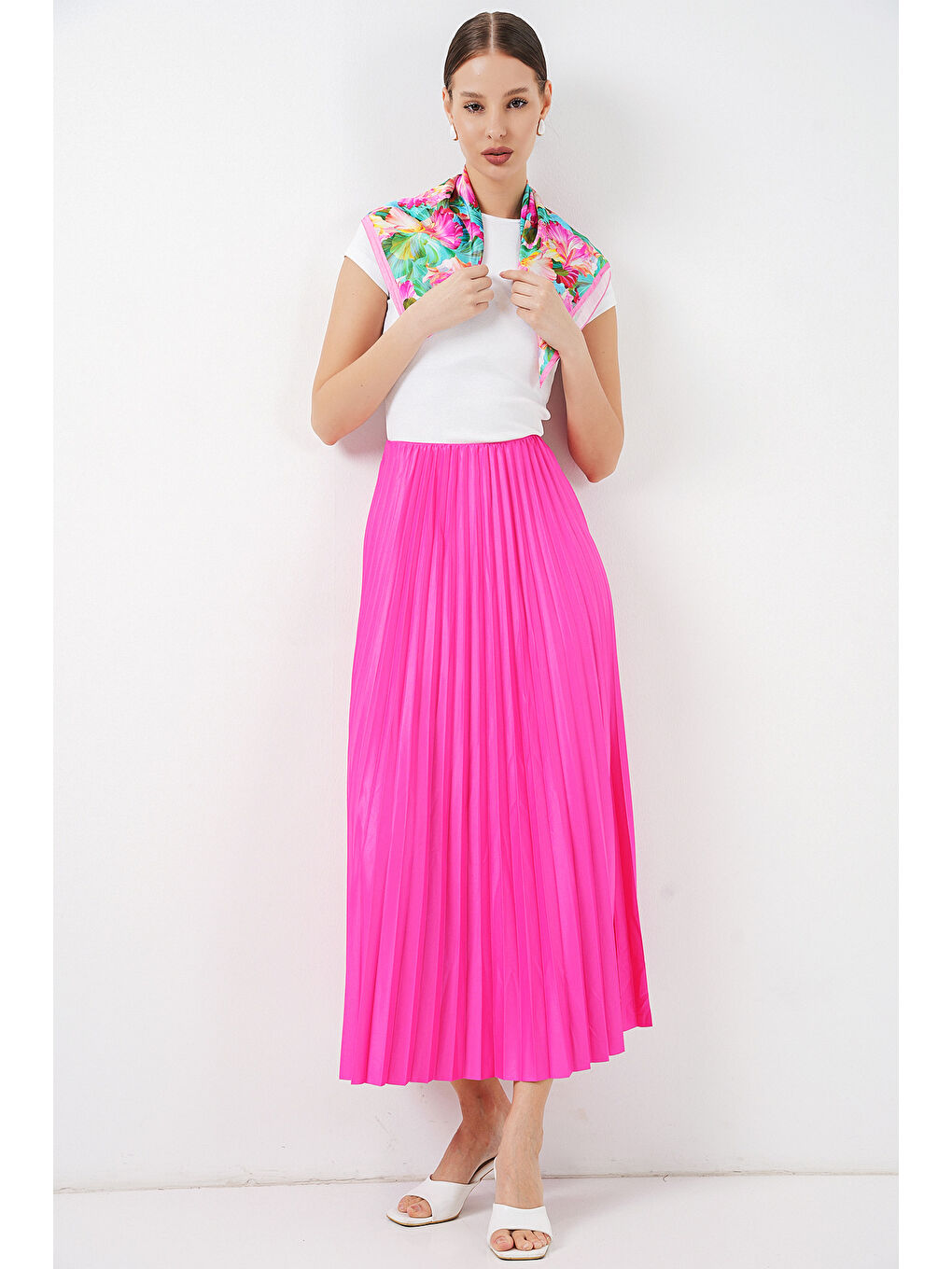 8009 Deri Görünümlü Piliseli Etek - Fuşya