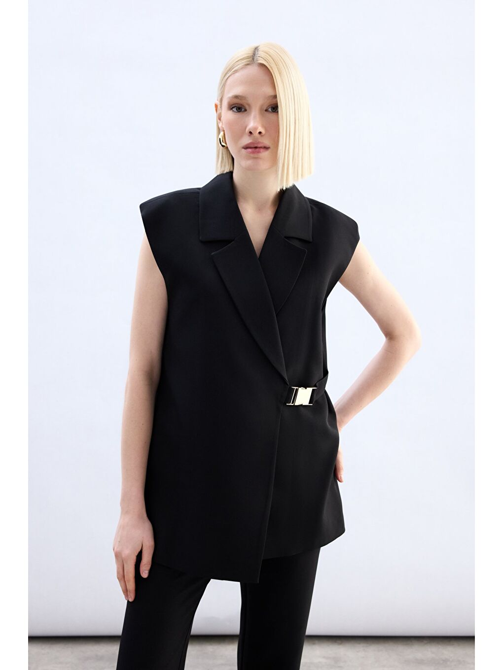 Yan Kemerli Uzun Yelek - Siyah-3