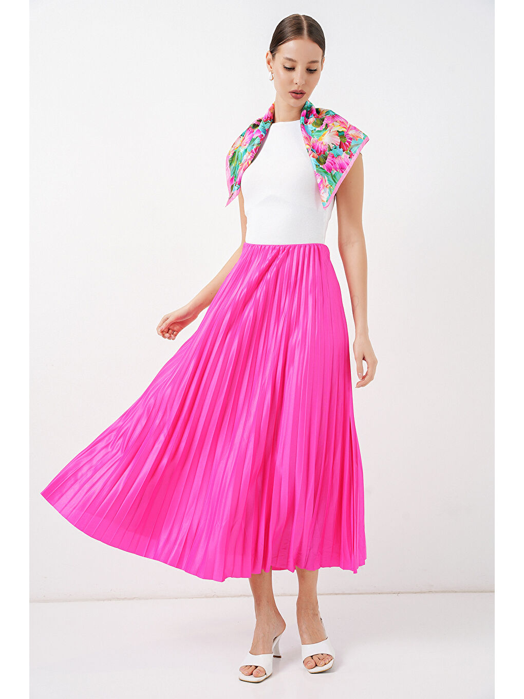 8009 Deri Görünümlü Piliseli Etek - Fuşya-2