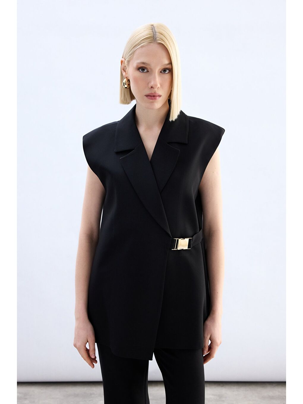 Yan Kemerli Uzun Yelek - Siyah-4