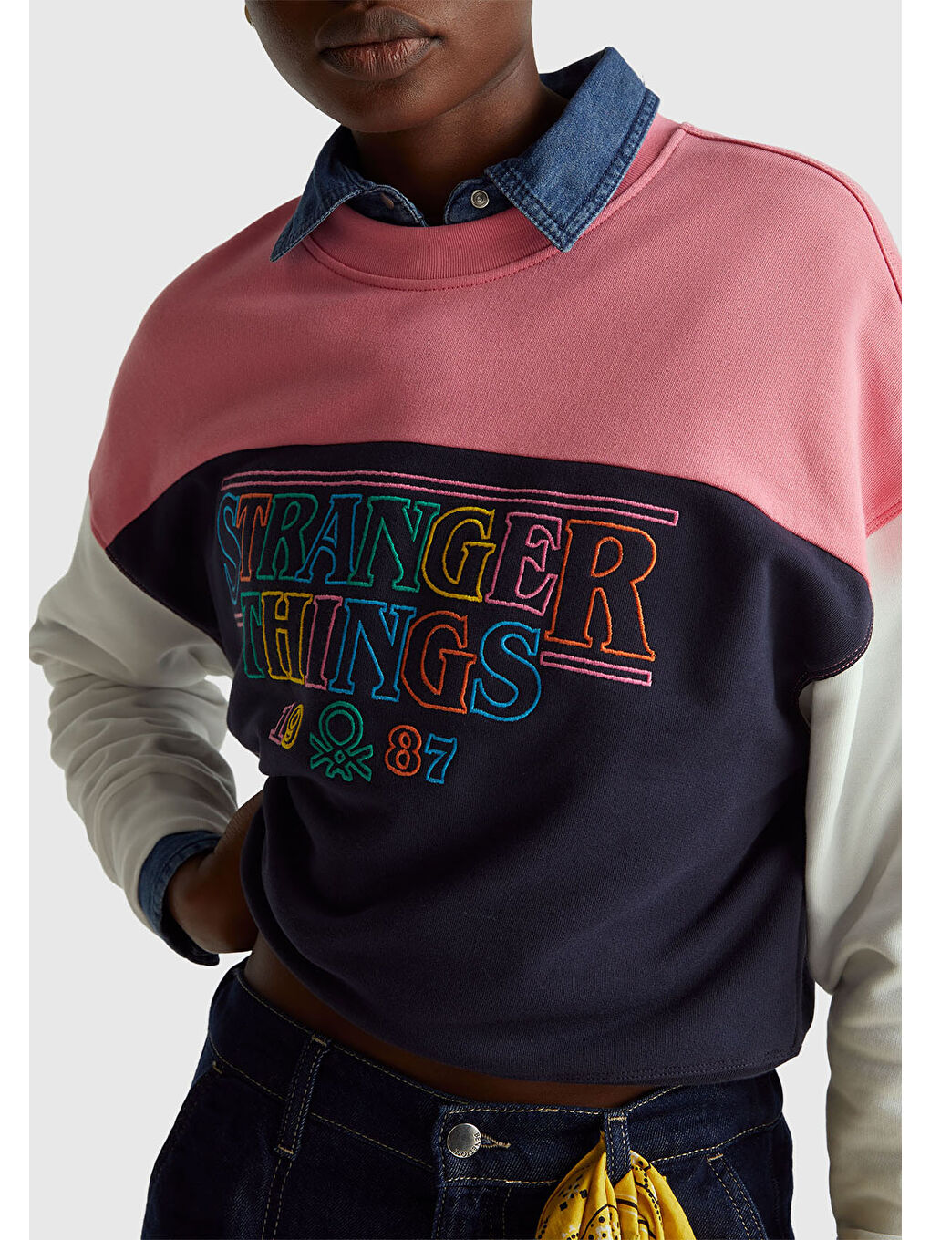 Kadın Lacivert Mix  %100 Pamuk Renk Bloklu Stranger Things Baskılı Sweatshirt-5