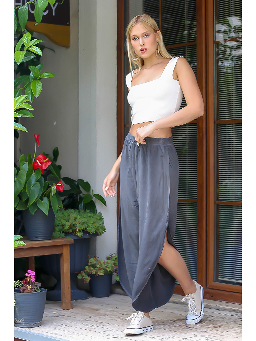 Gri Yırtmaçlı Dokuma Geniş Kesim Lastikli Bel Bol Paça Şalvar Pantolon-3