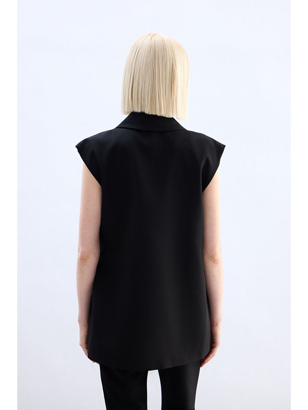 Yan Kemerli Uzun Yelek - Siyah-7