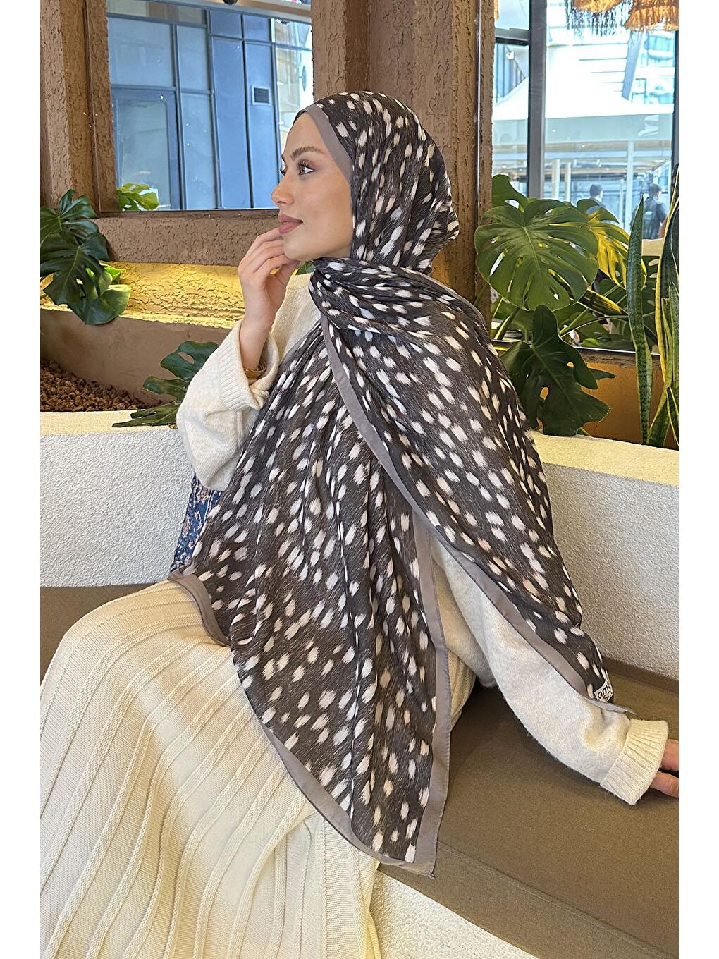 Bej Ceylan Desen Soft Şal Vizonrengi-3