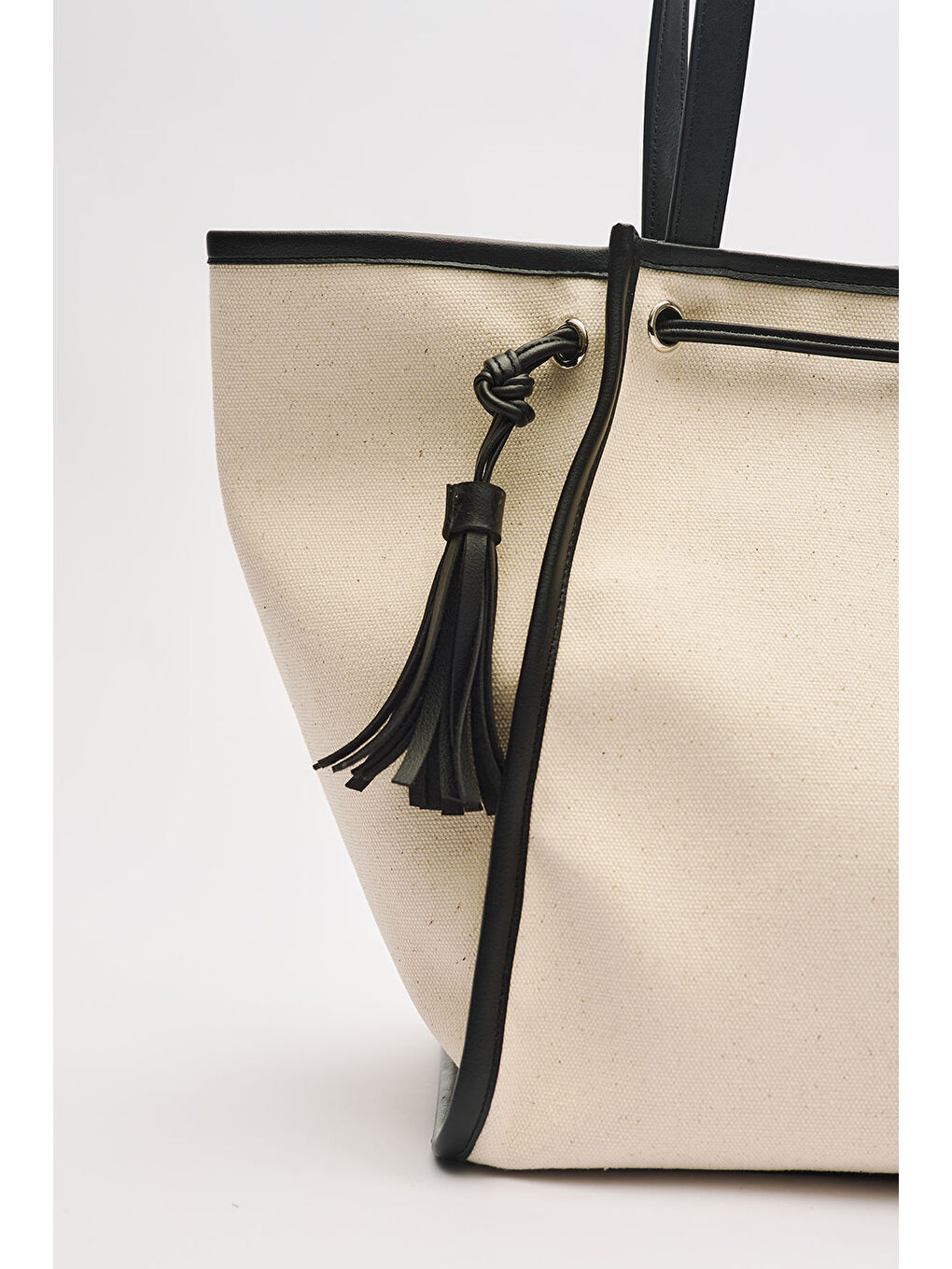 Kanvas Püsküllü Cıty Çanta Siyah-9