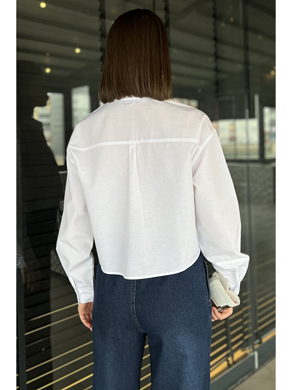 Beyaz Taşlı Kadın Crop Top Gömlek-2