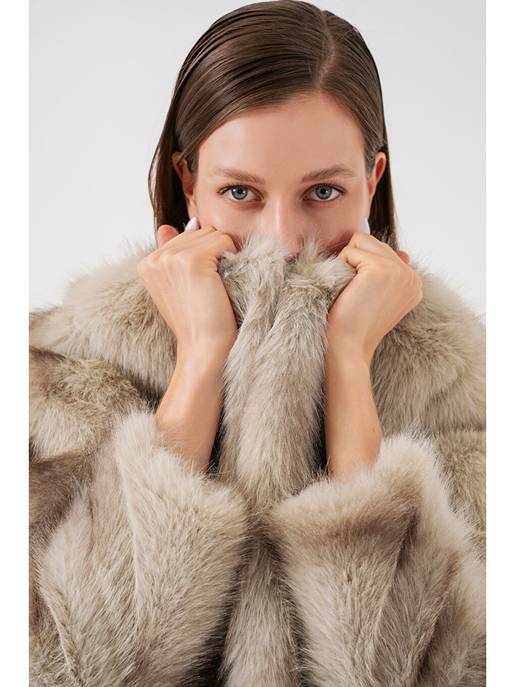 Kadın Pelüş Kürk Mont 5225 - Bej-2