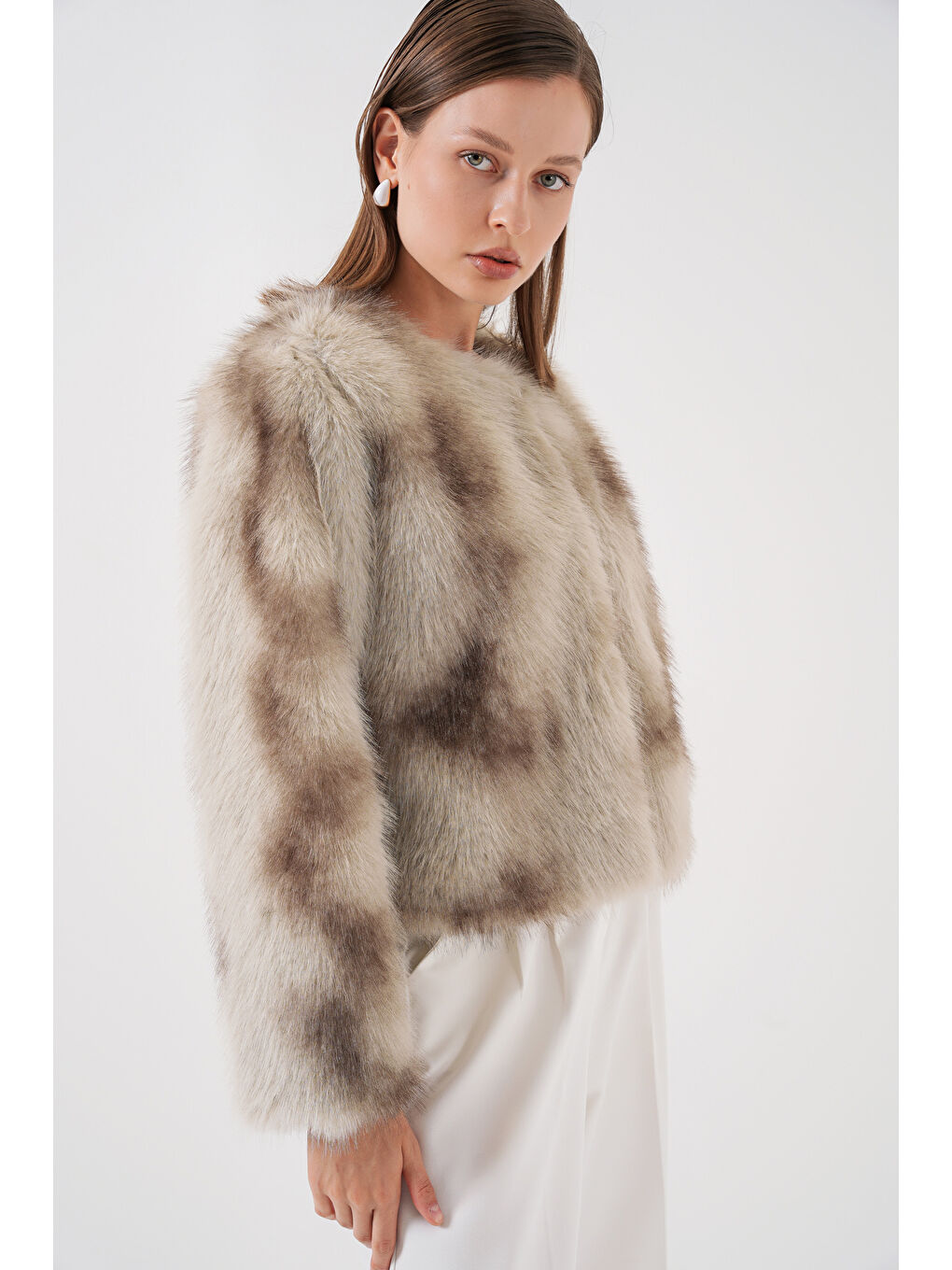 Kadın Pelüş Kürk Mont 5225 - Bej-3