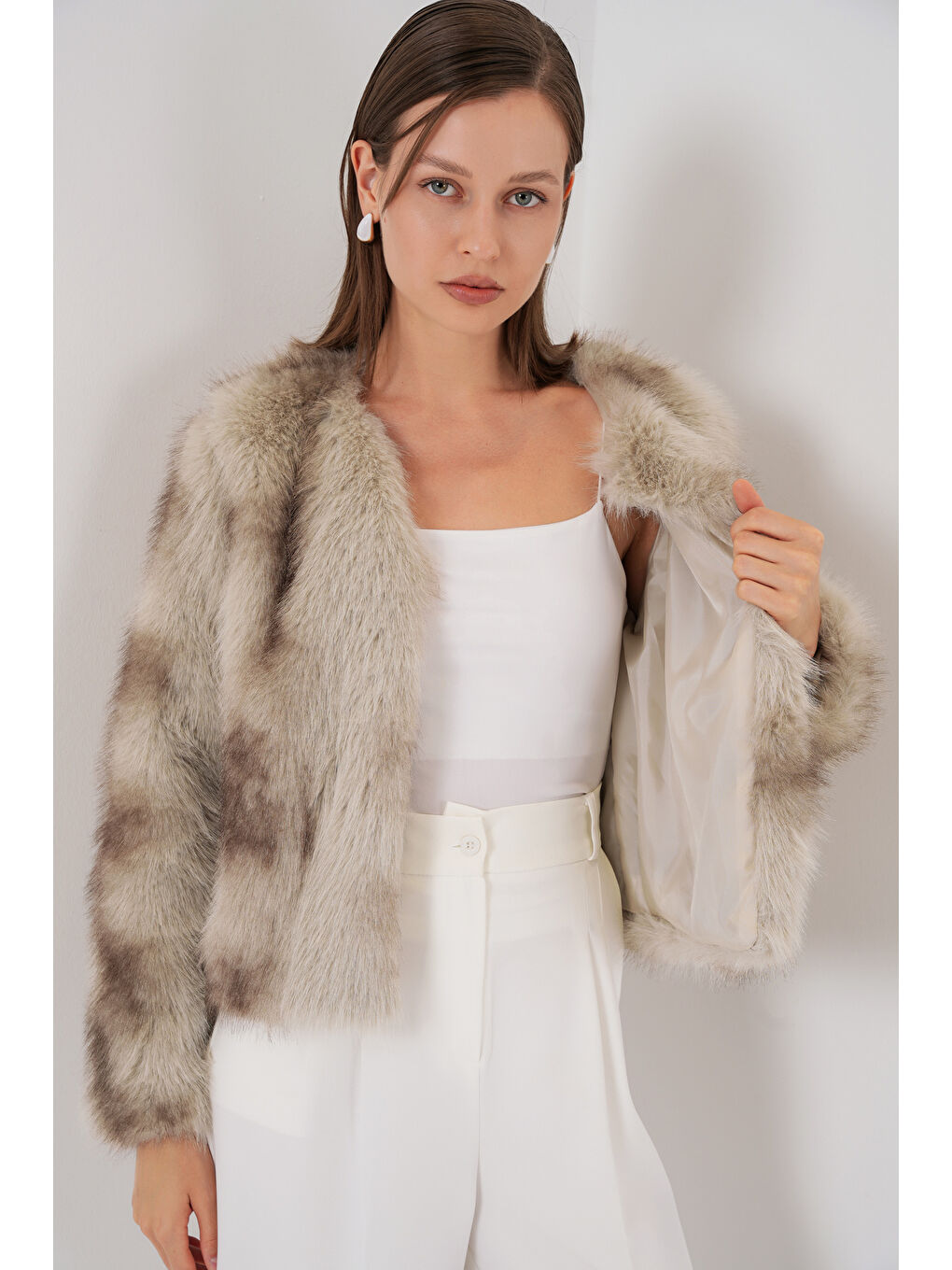 Kadın Pelüş Kürk Mont 5225 - Bej-4