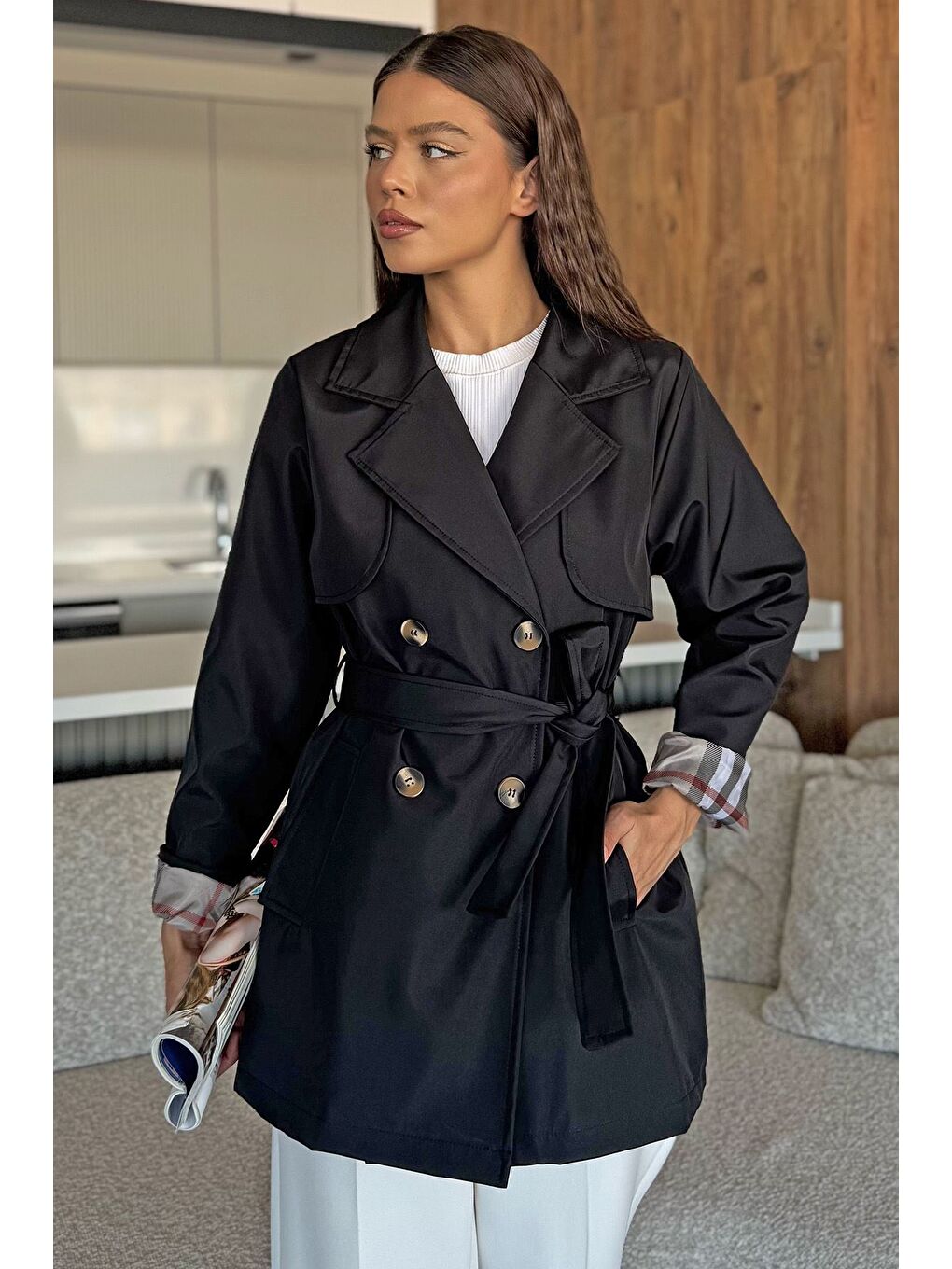 Siyah Kadın Ön Düğmeli Bel Kuşaklı Trençkot
