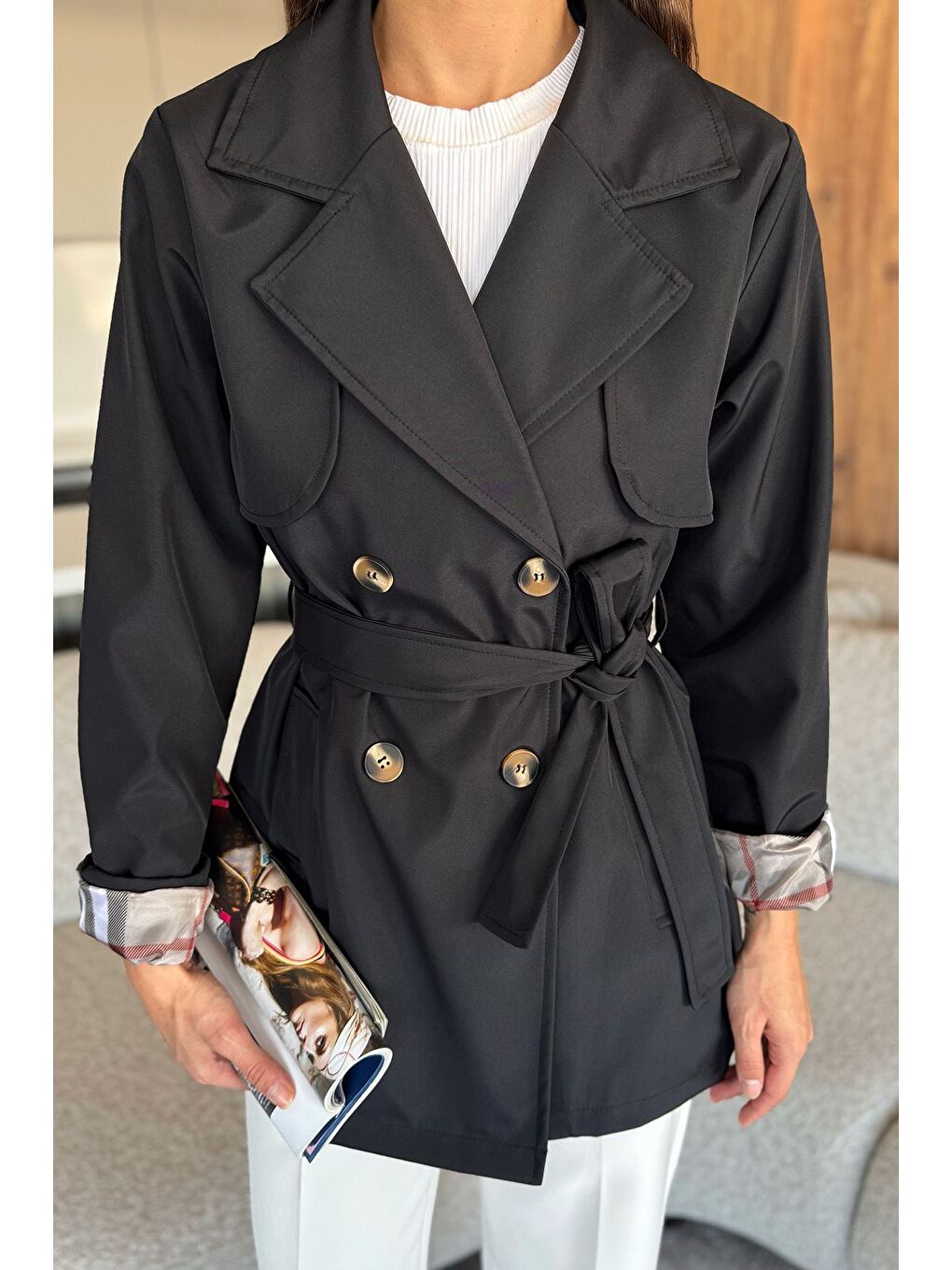 Siyah Kadın Ön Düğmeli Bel Kuşaklı Trençkot-2