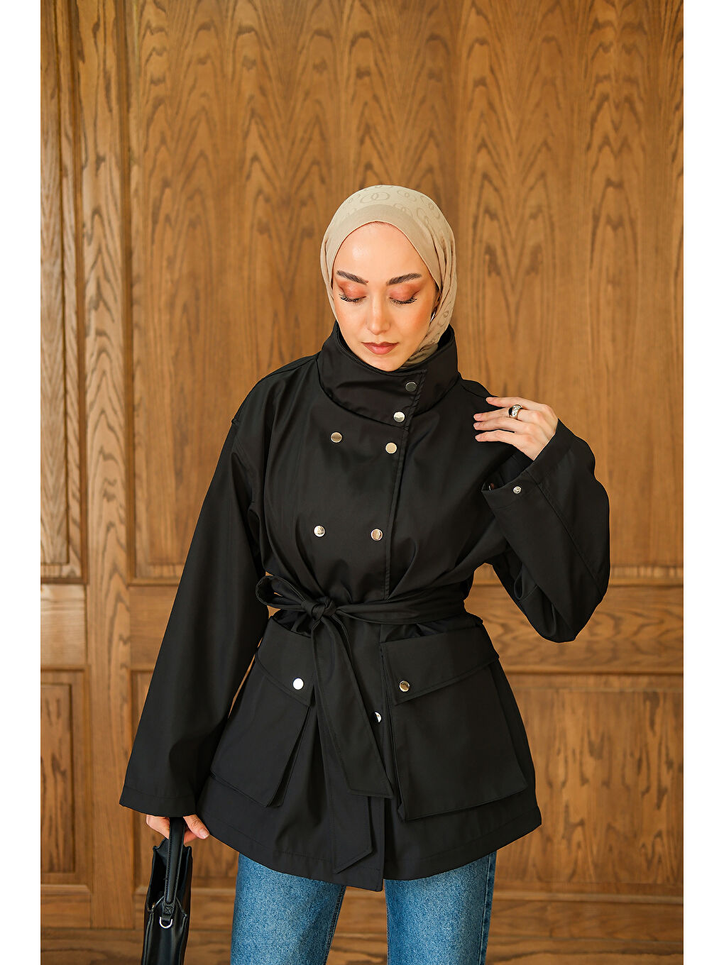 Kadın Deri Görünümlü Kısa Trenç Siyah-3