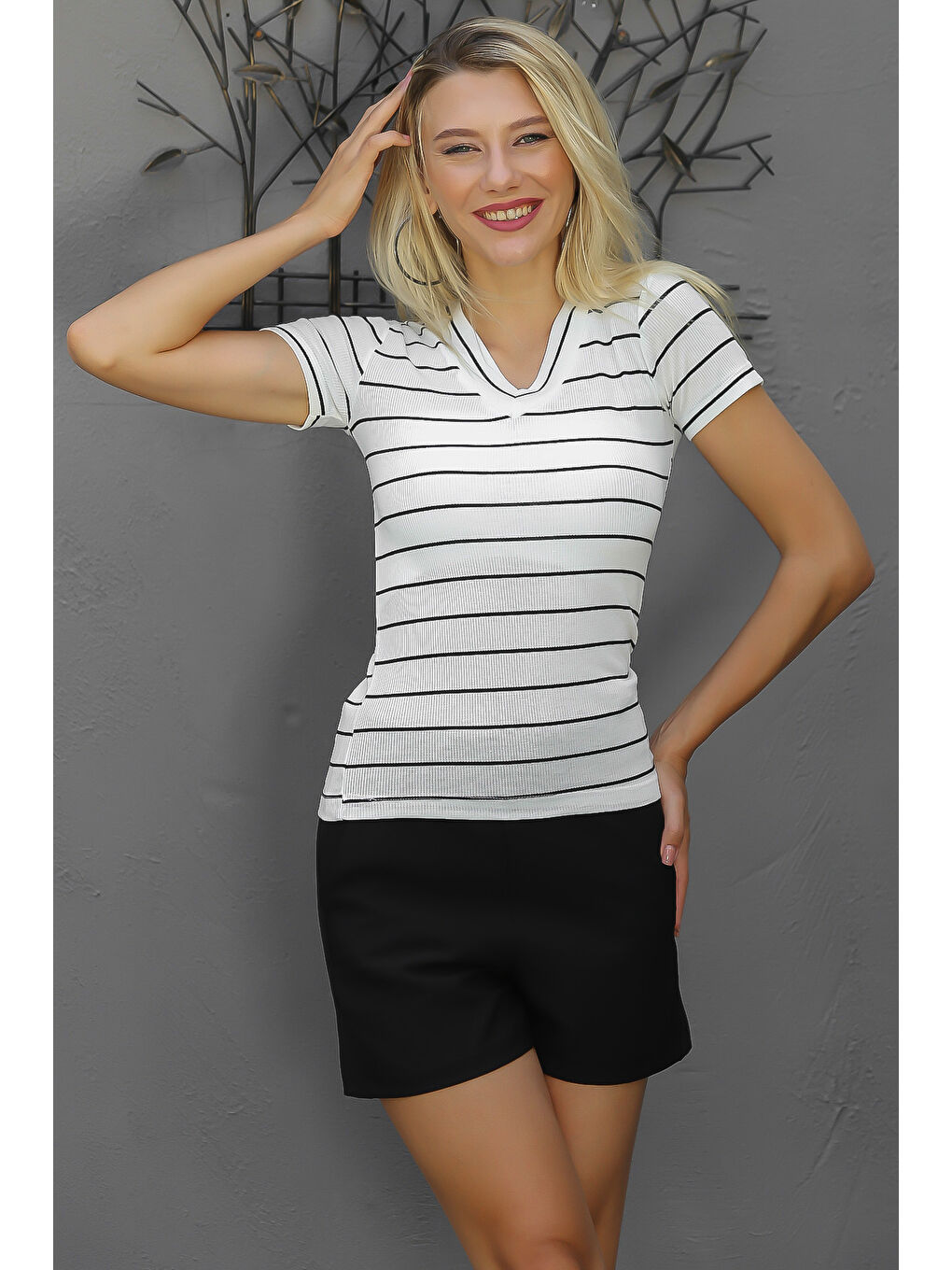 Beyaz V Yaka Kısa Kol Düz Renk Örme Bluz-2