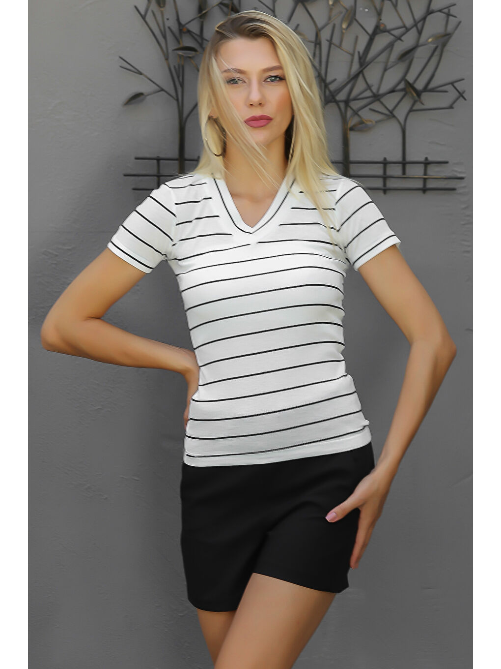 Beyaz V Yaka Kısa Kol Düz Renk Örme Bluz-3