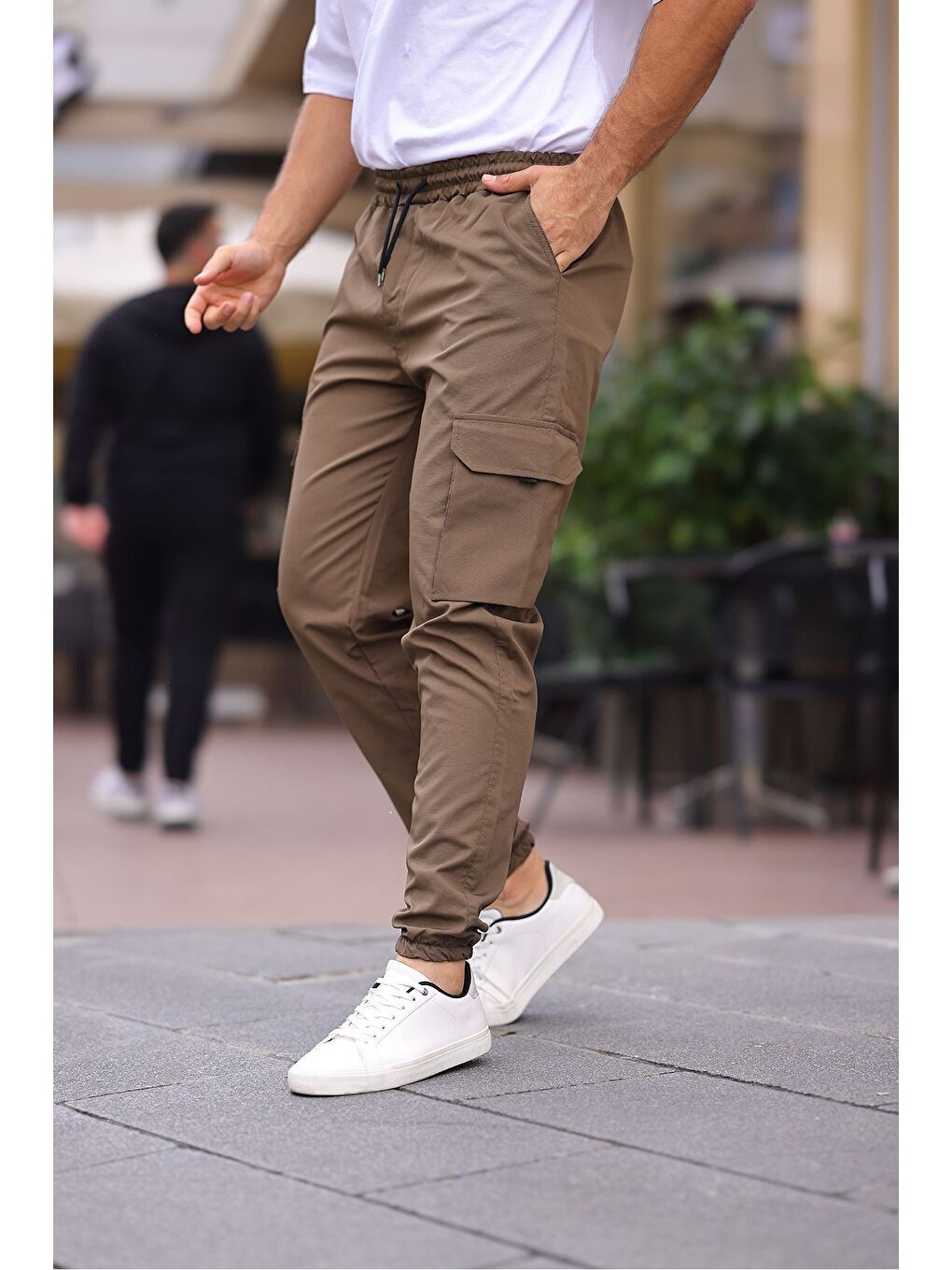 Yeşil Erkek Paraşüt Kumaş Tarz Cepli Paça Ve Bel Lastikli Jogger Spor Pantolon