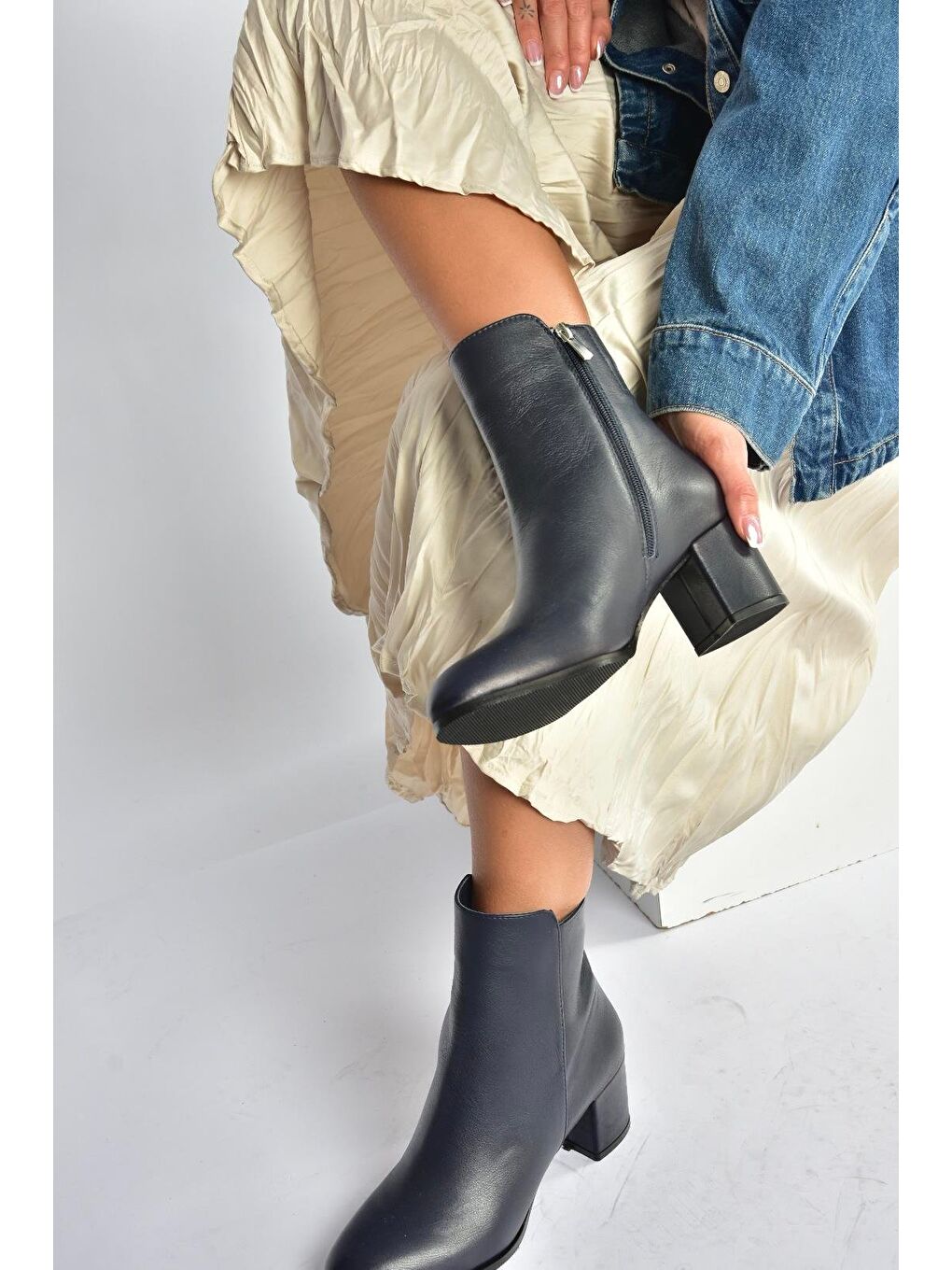 Lacivert Kadın Bot V468581003-2