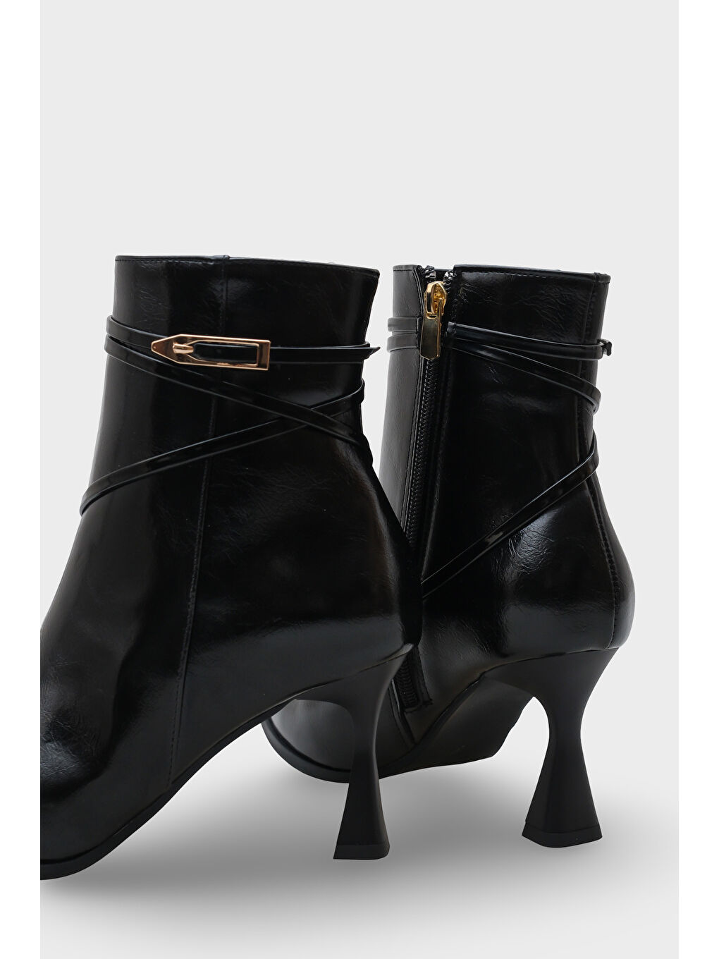 Siyah Lilli Kadın Sivri Burun kBot-4