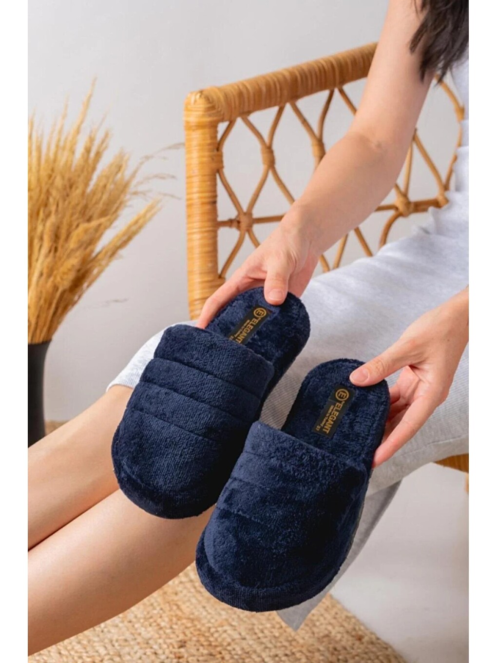 Karışık Unisex Nakışlı Kadife Ev Terliği-4
