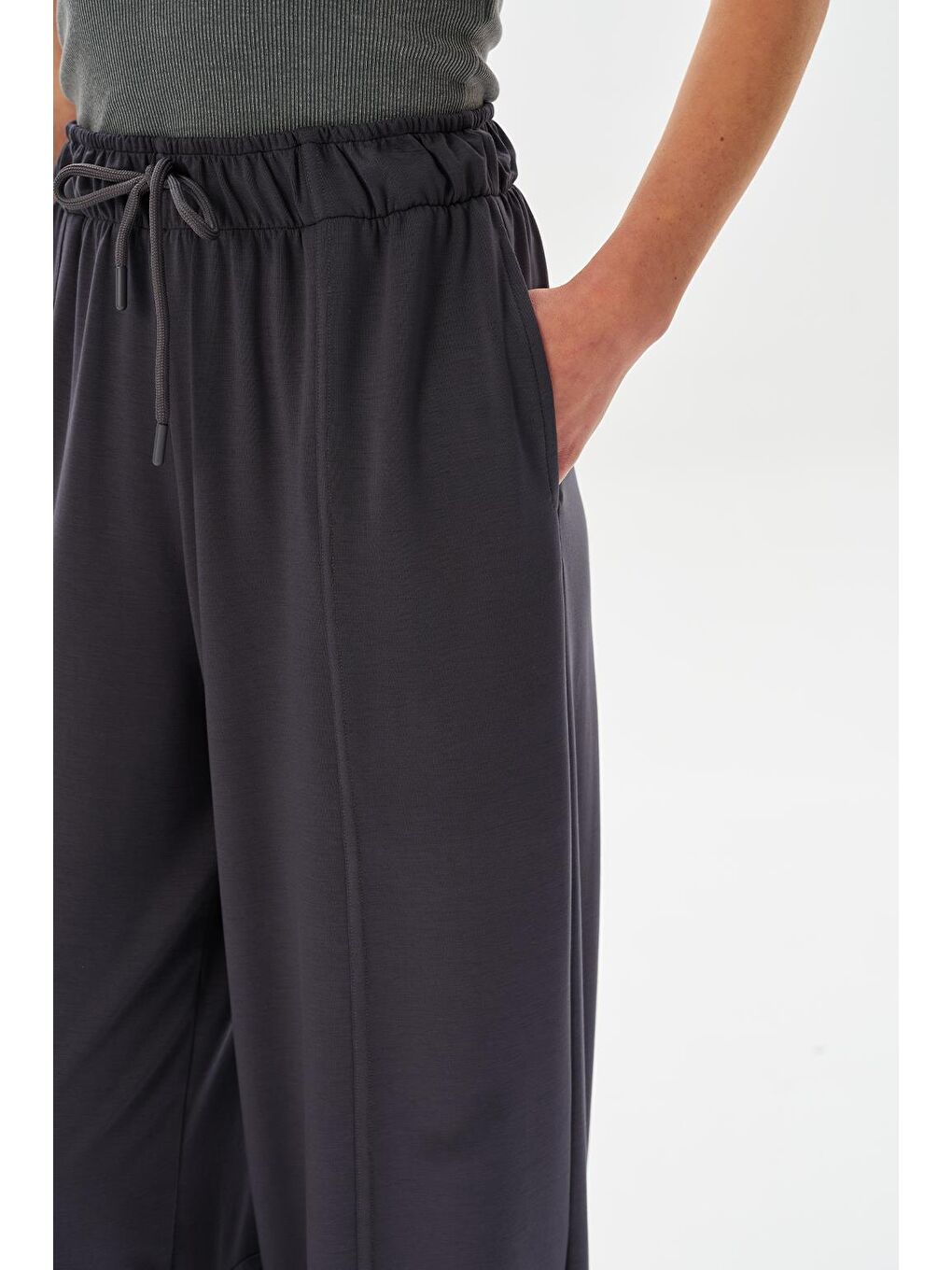 Gri Modal Örme Extra Bol Jogger Pantolon Füme-3