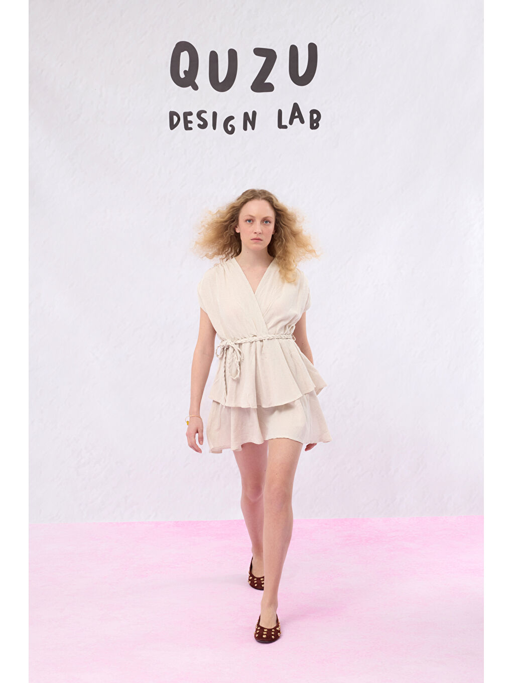 Bej Örgü Kemerli Piliseli Keten Elbise Naturel