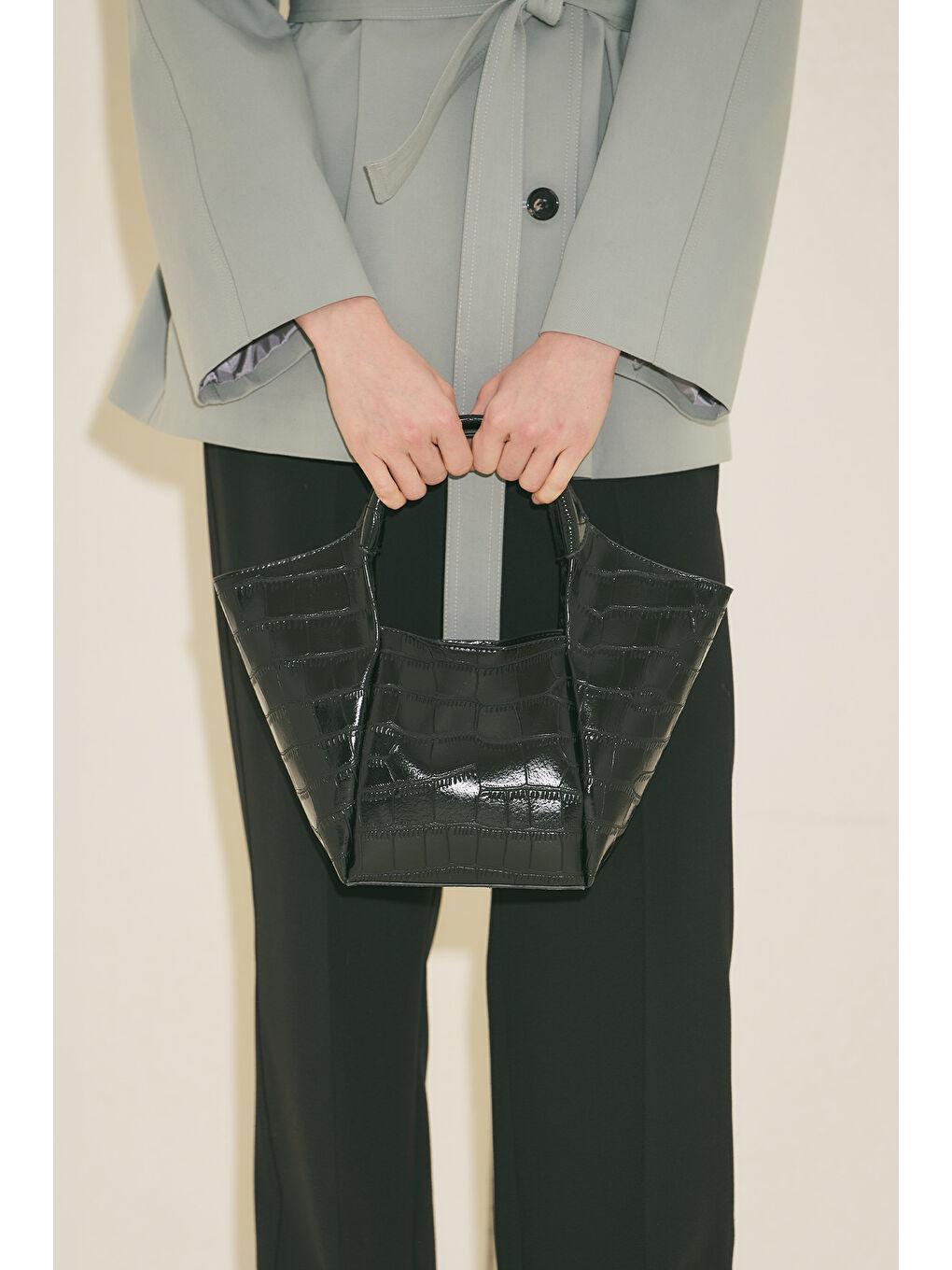 Tara Kabartma Deri Çanta Siyah-8