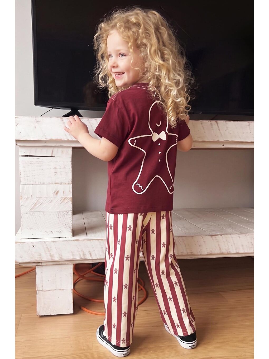 Kız Çocuk Pamuklu Bordo Kurabiye Baskılı T-Shirt Ve Eşofman Alt Üst Takım-1
