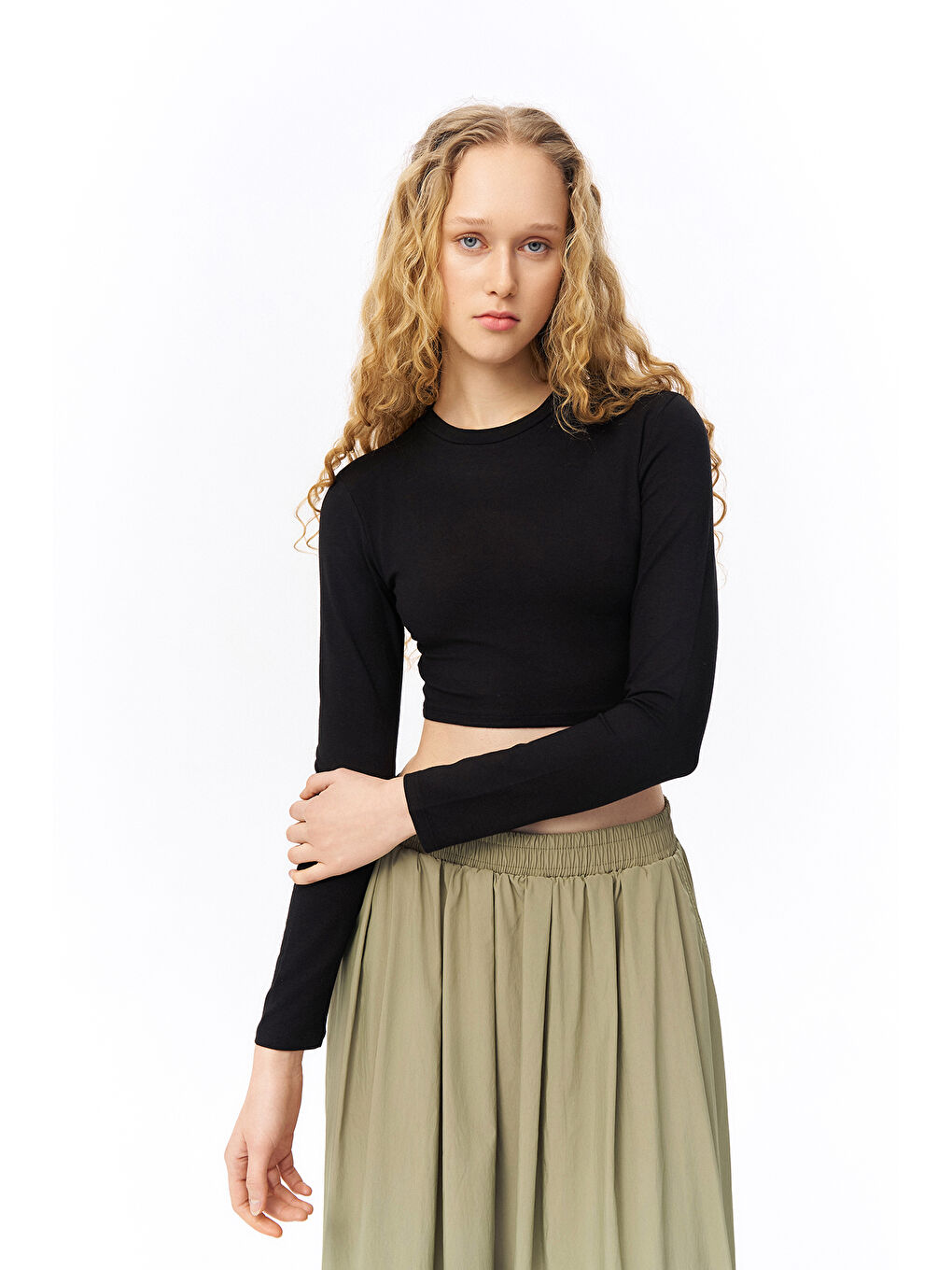 Bisiklet Yaka Uzun Kol Basic Crop Tişört Siyah-2