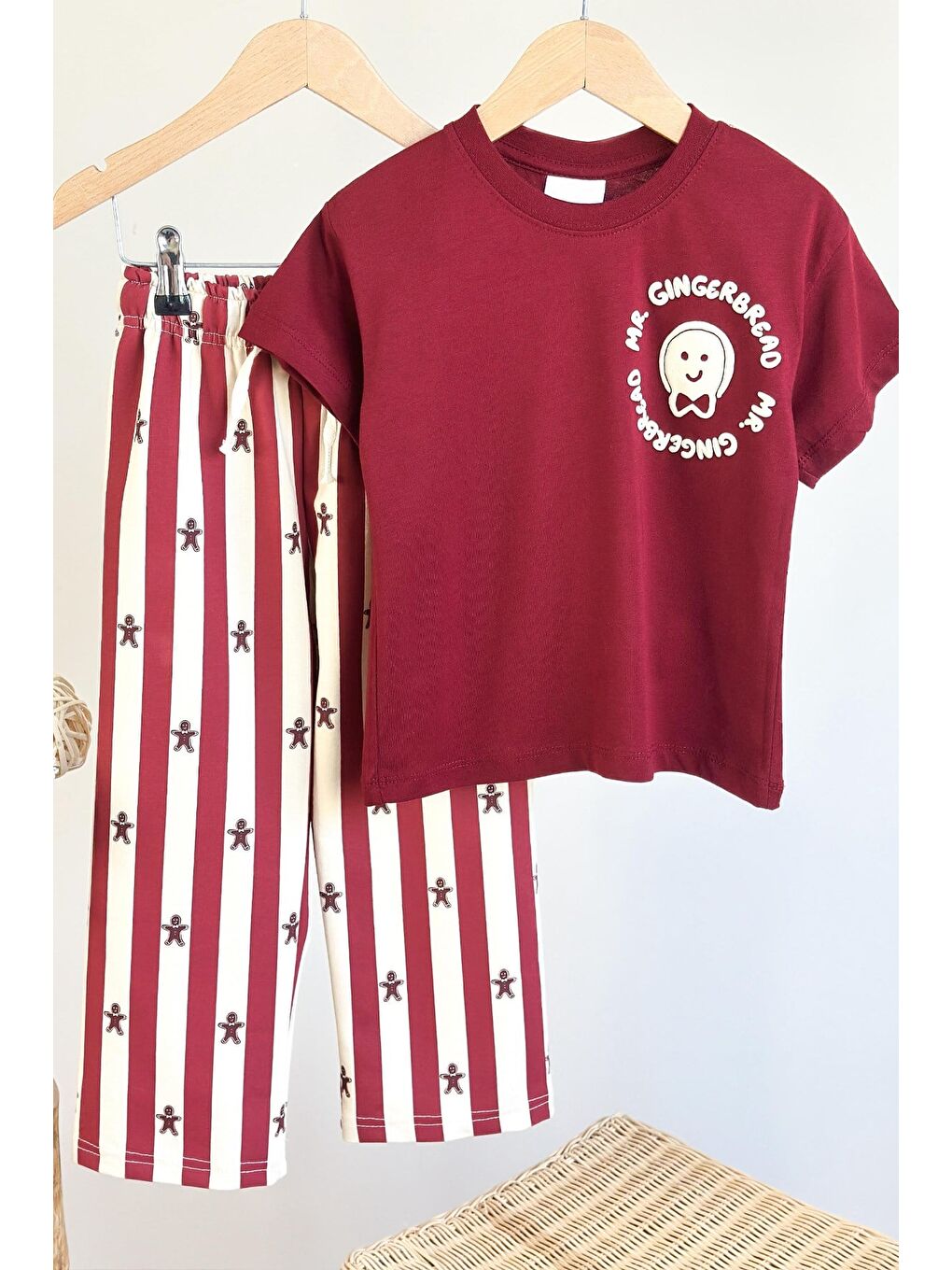 Kız Çocuk Pamuklu Bordo Kurabiye Baskılı T-Shirt Ve Eşofman Alt Üst Takım-4