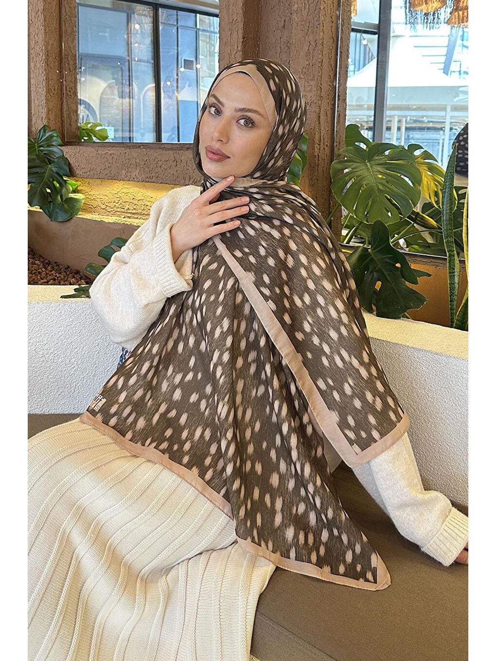 Kahverengi Ceylan Desen Soft Şal Camel-1