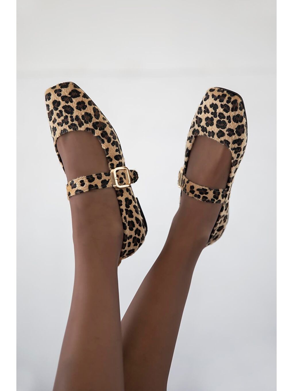 Kahverengi Carlisa Kadın Tay Tüyü Detay Babet Leopar-1