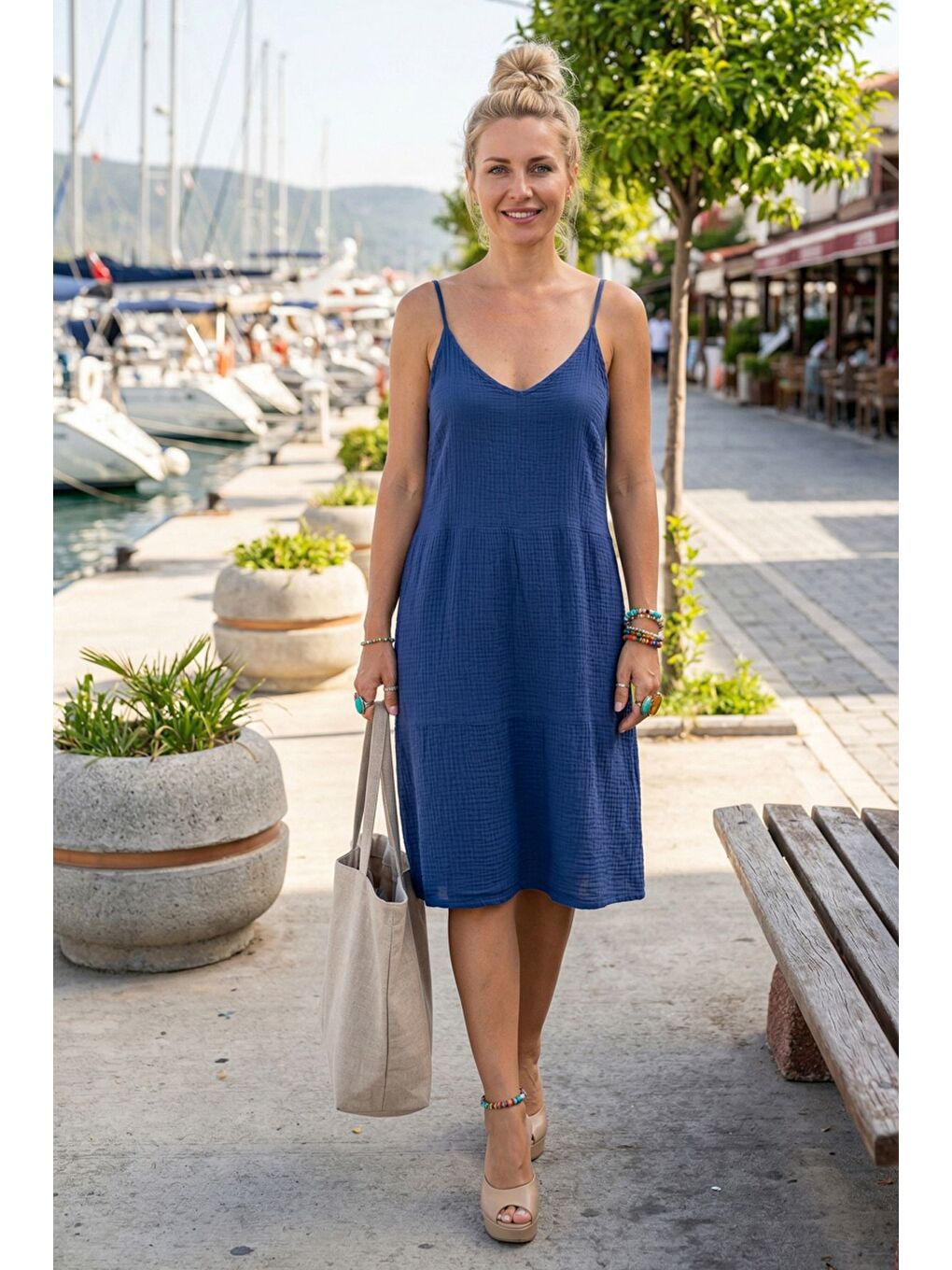 Lacivert Askılı Eteği Fırfırlı Ayarlanabilir Askılı Casual Müslin Dokuma Elbise 98 55