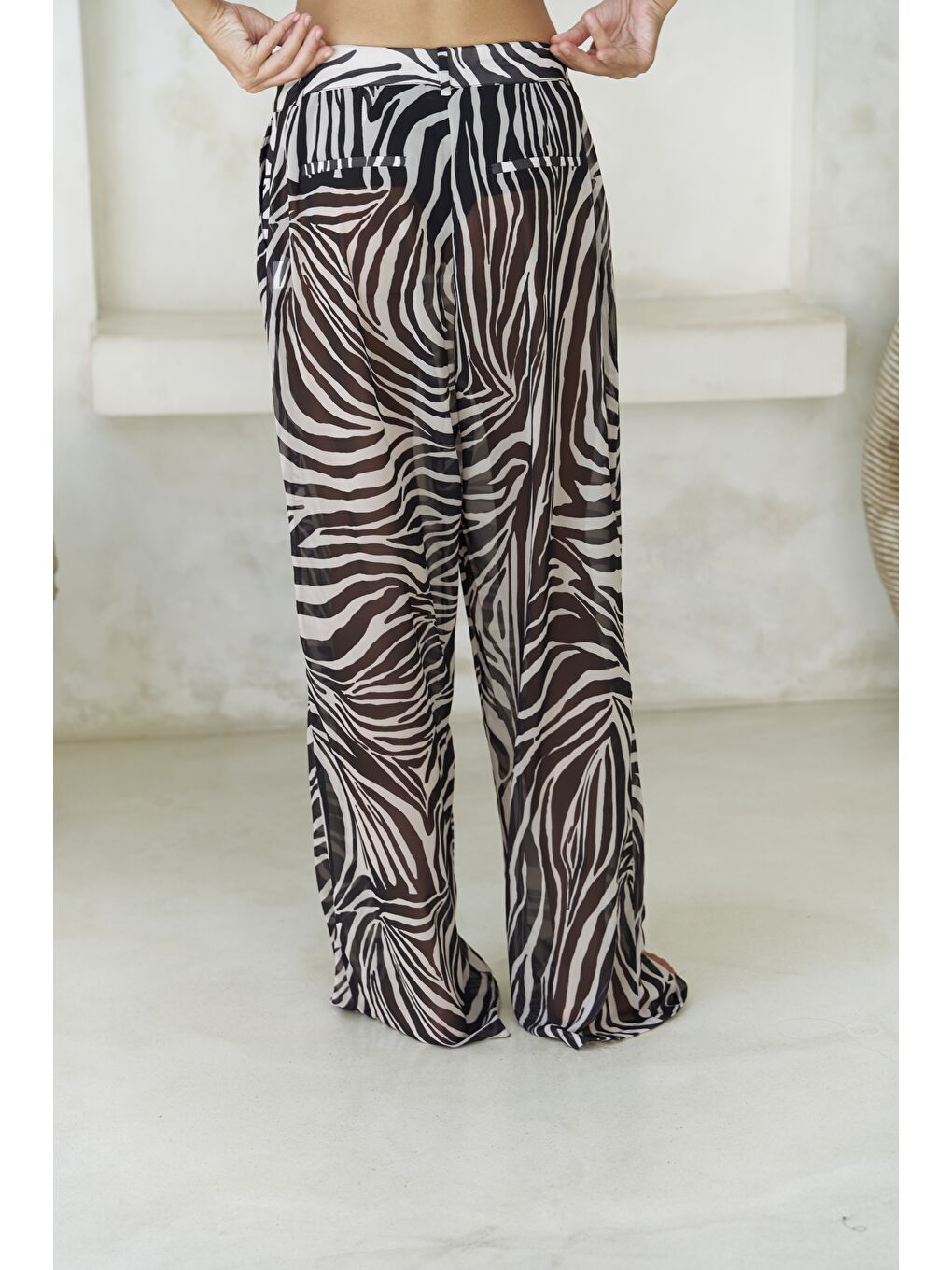 Budiono Transparan Patlı Siyah Pantolon-2