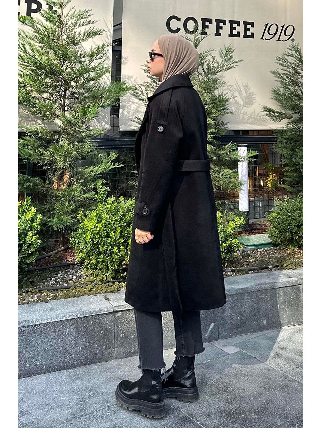 Omuz Filetolu Kol Apoletli Kaşe Kaban Siyah-1