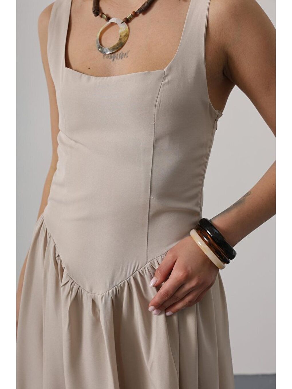 Sarı Askılı Uzun Elbise - Taş-3