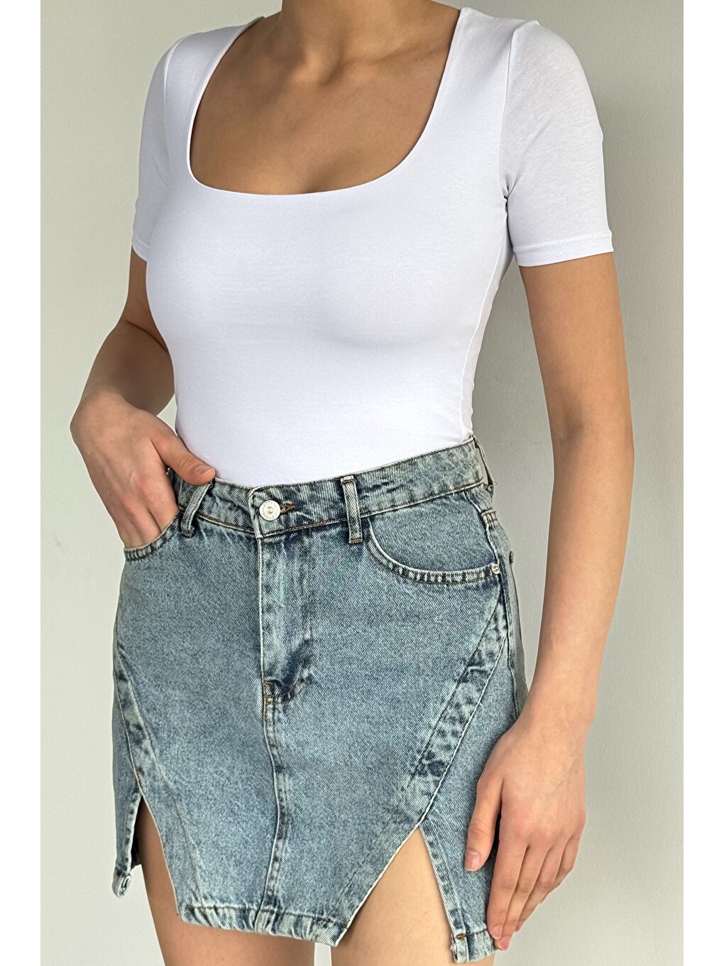 Beyaz Kadın Kare Yaka Crop Top Bluz-2